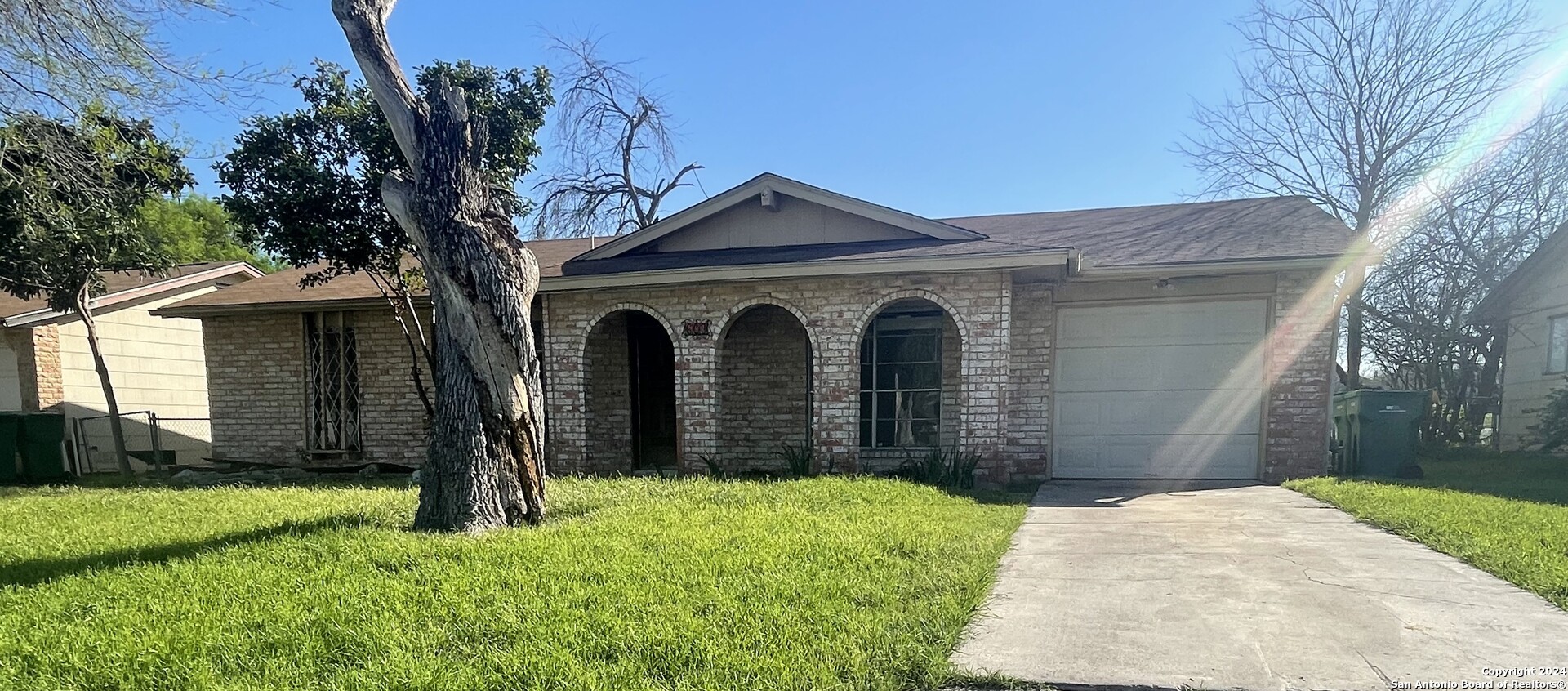 Photo of 603 Willow Dr in Converse, TX