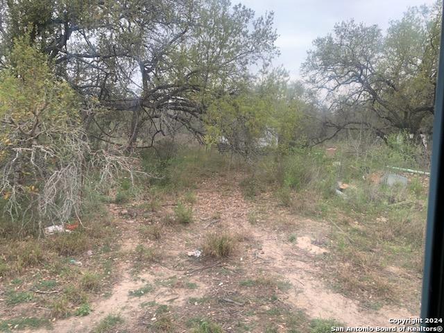Photo of 245 County Rd 6813 in Natalia, TX