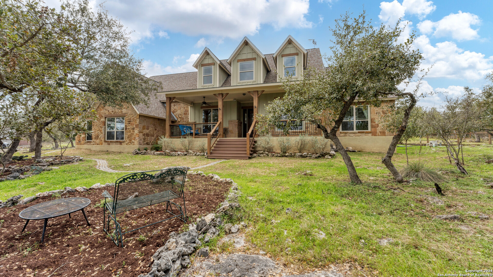 Photo of 195 Pico Ct in San Marcos, TX