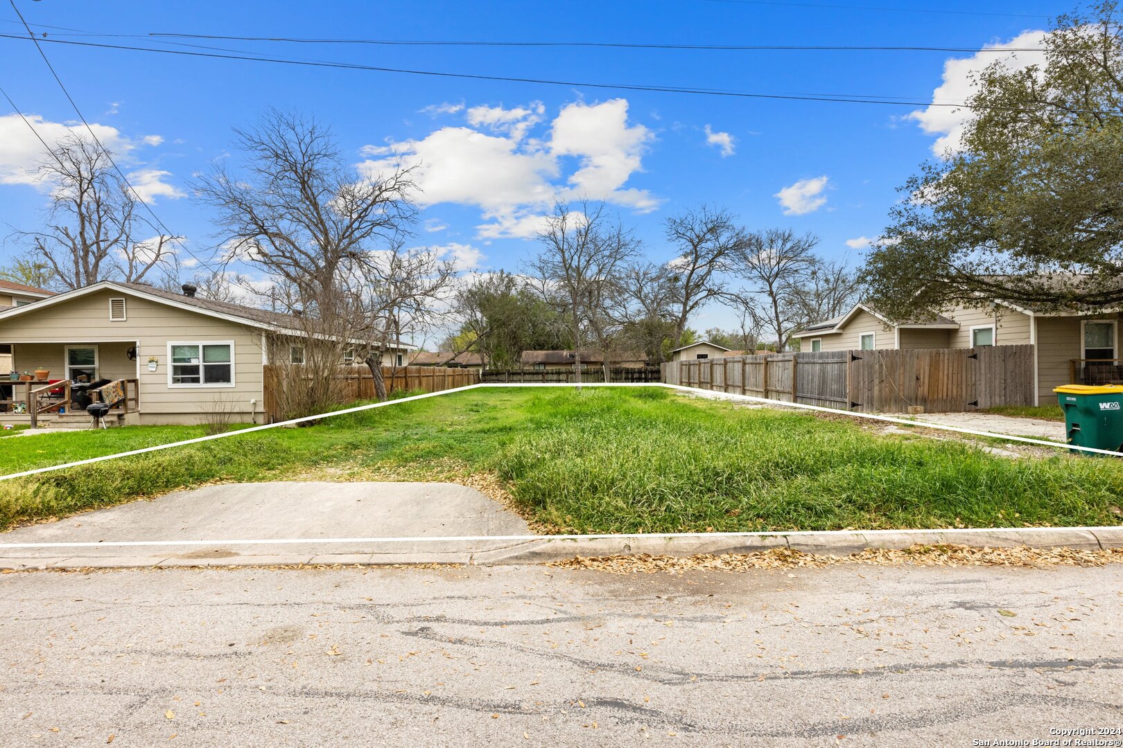 Photo of 422 Wright Blvd in Universal City, TX