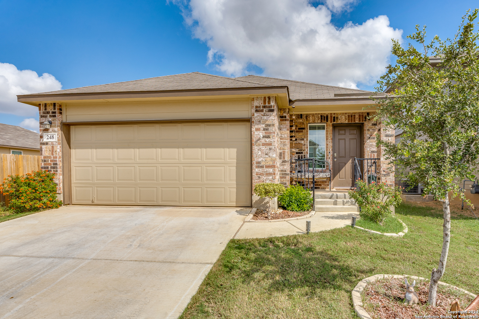 Photo of 248 Middle Green Loop in Floresville, TX