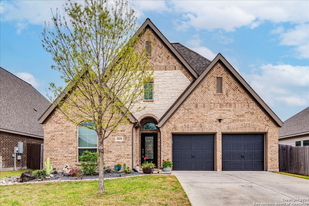 Photo of 2909 Coral Wy in Seguin, TX