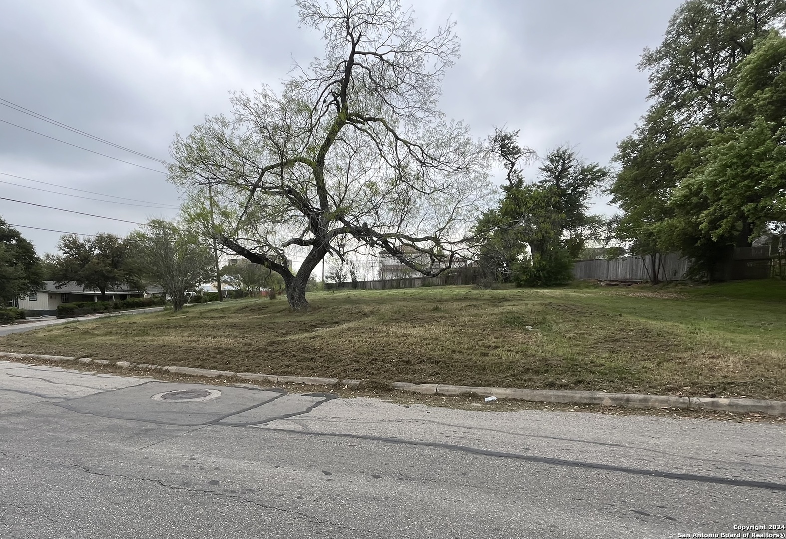 Photo of 792 Terrell Rd in Terrell Hills, TX
