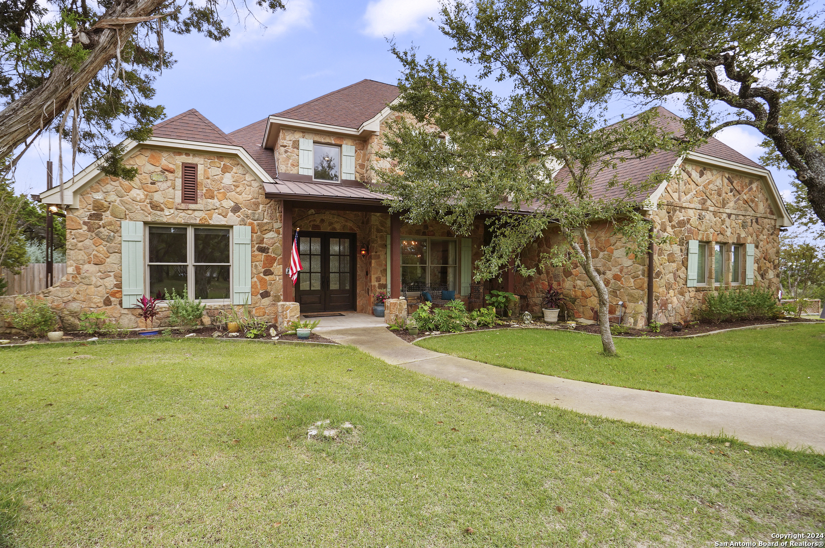 Photo of 104 Hudson Ln in Dripping Springs, TX