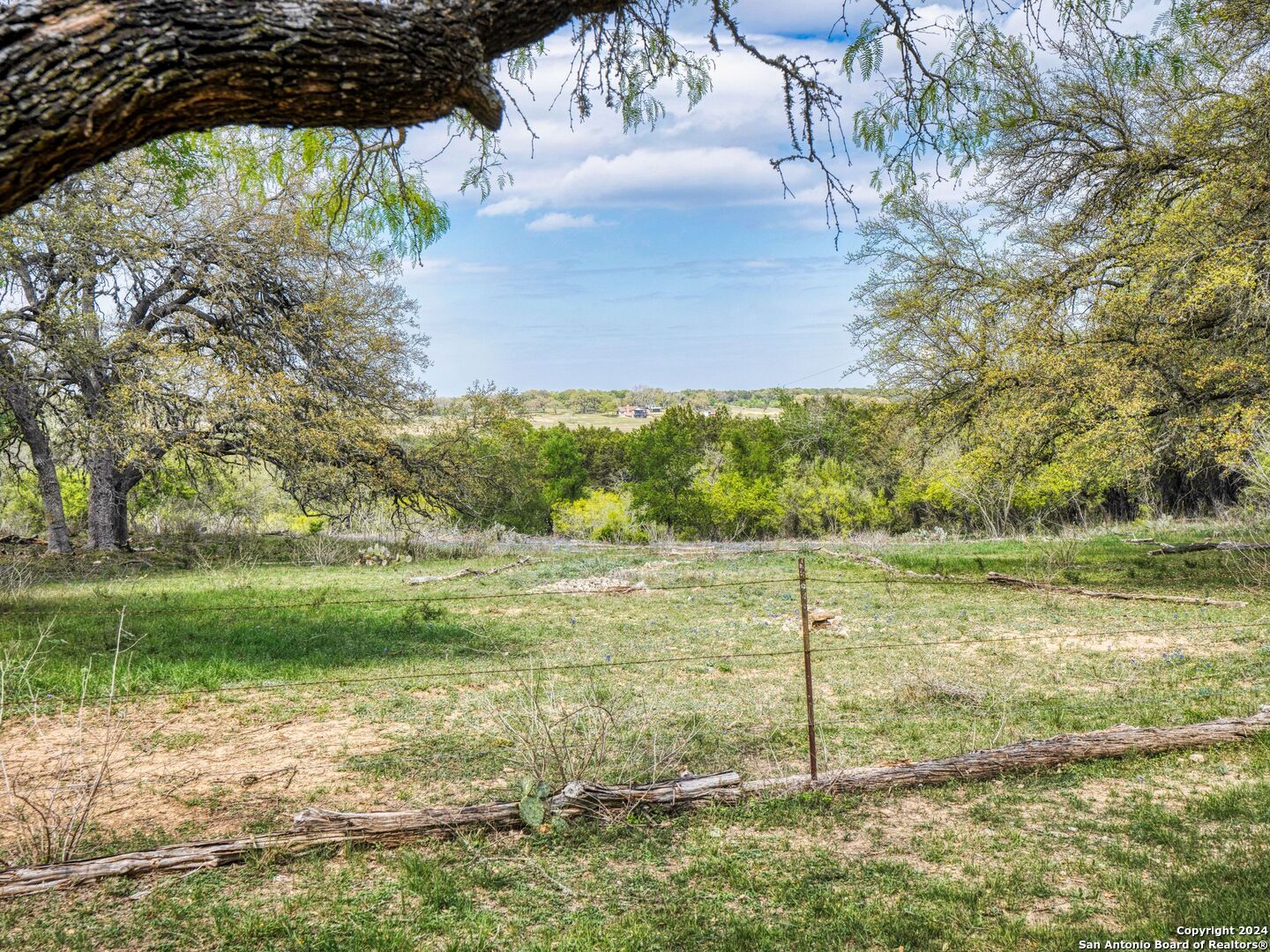 Photo of 1285 Mission Valley Rd in New Braunfels, TX
