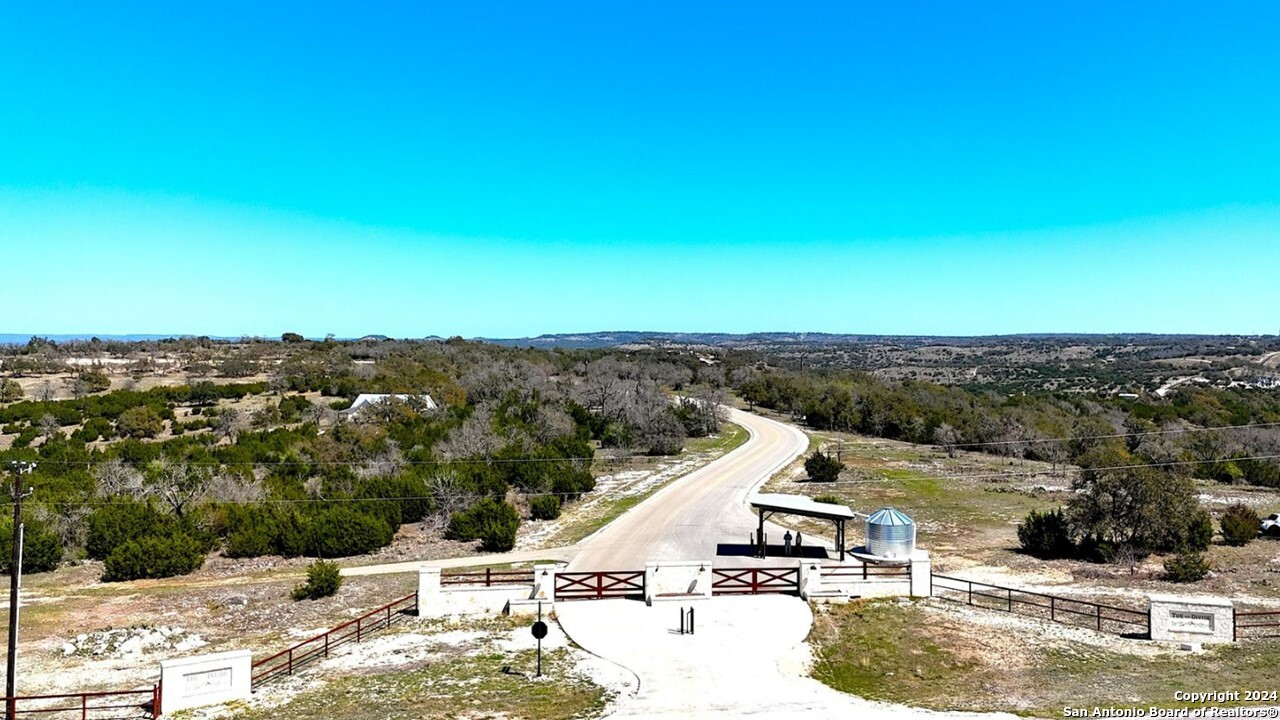 Photo of 11222 Ranch Rd 1623 in Blanco, TX
