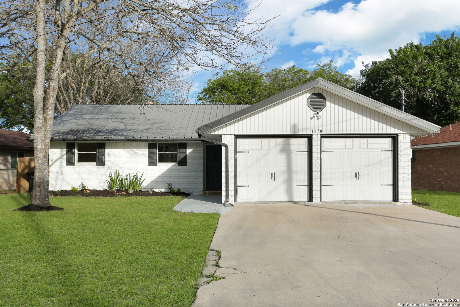 Photo of 1170 Lee in New Braunfels, TX