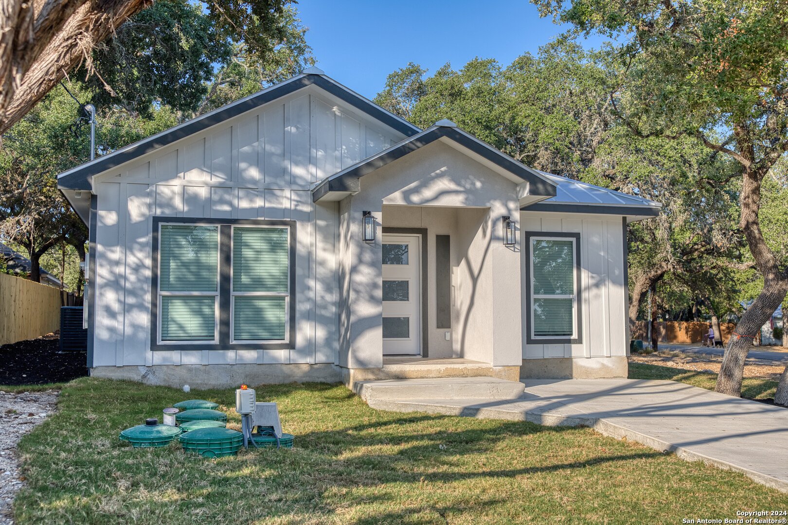 Photo of 1522 Comfort in Canyon Lake, TX