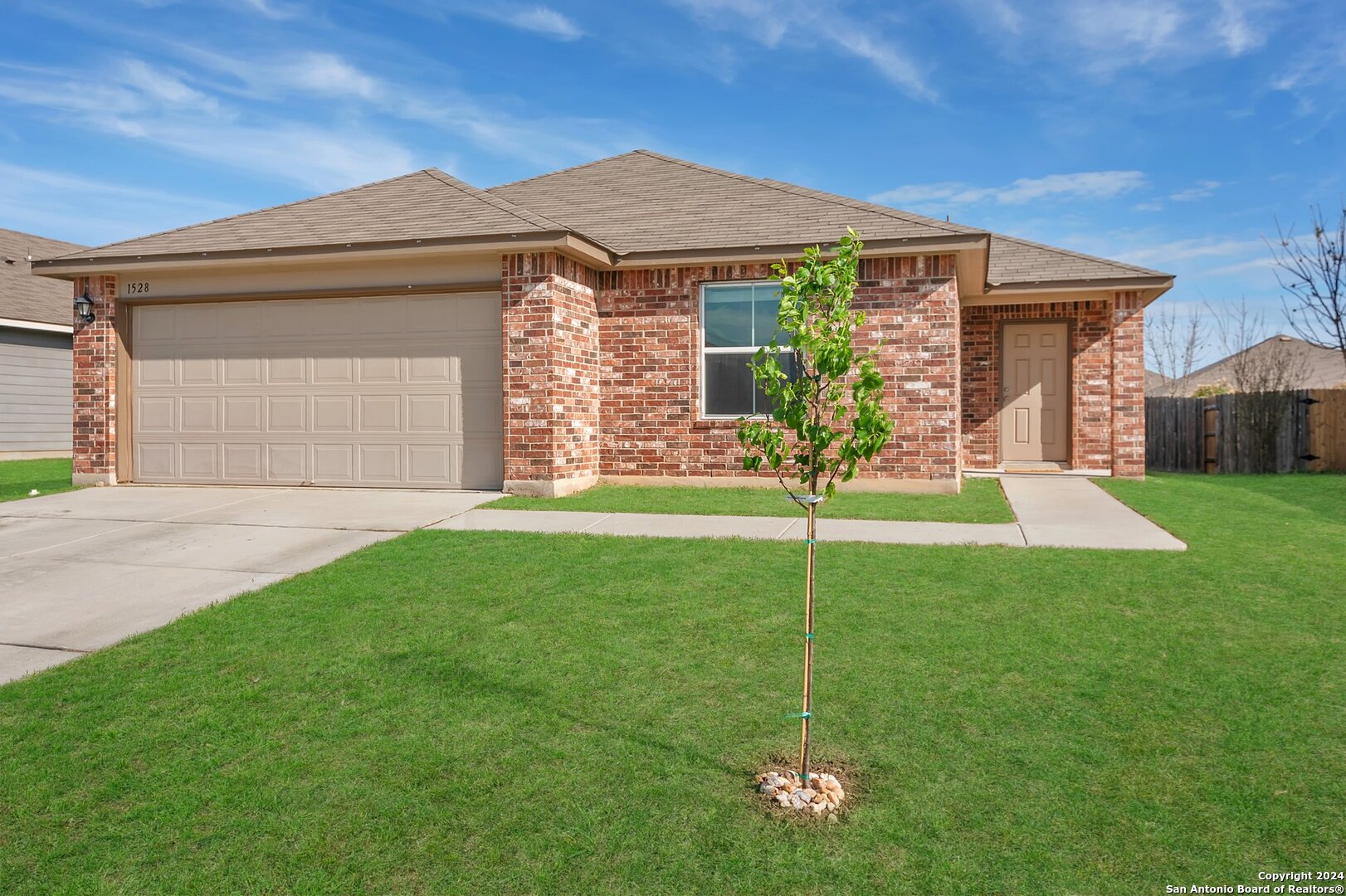 Photo of 1528 Doncaster Dr in Seguin, TX