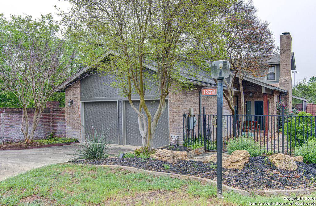 Photo of 1372 Patio Dr in New Braunfels, TX