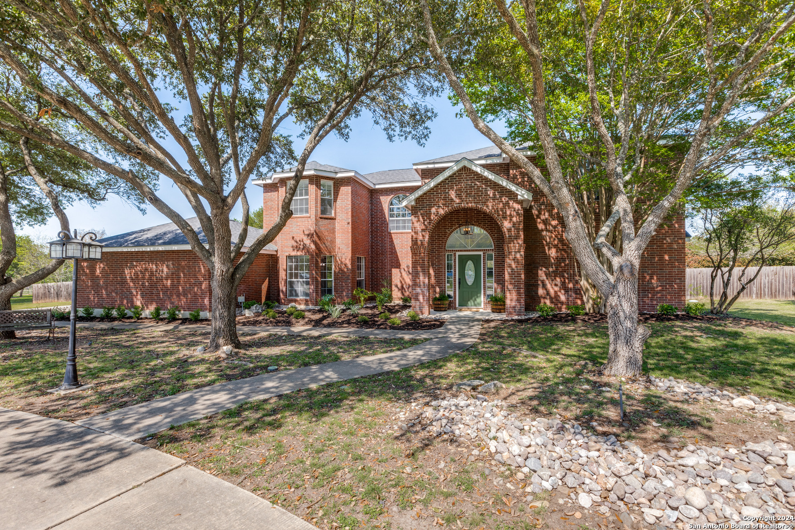 Photo of 8621 Willow Wind Dr in Boerne, TX