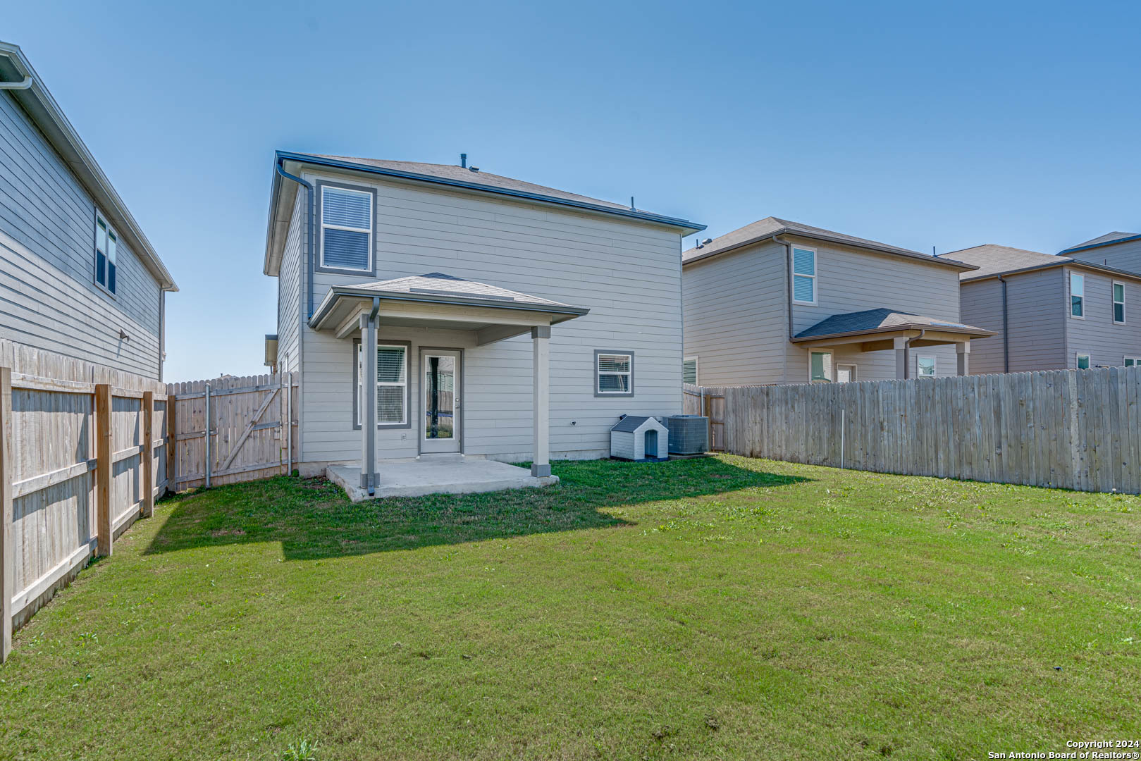 6515 RUNAWAY ROW   Converse TX 78109-3884