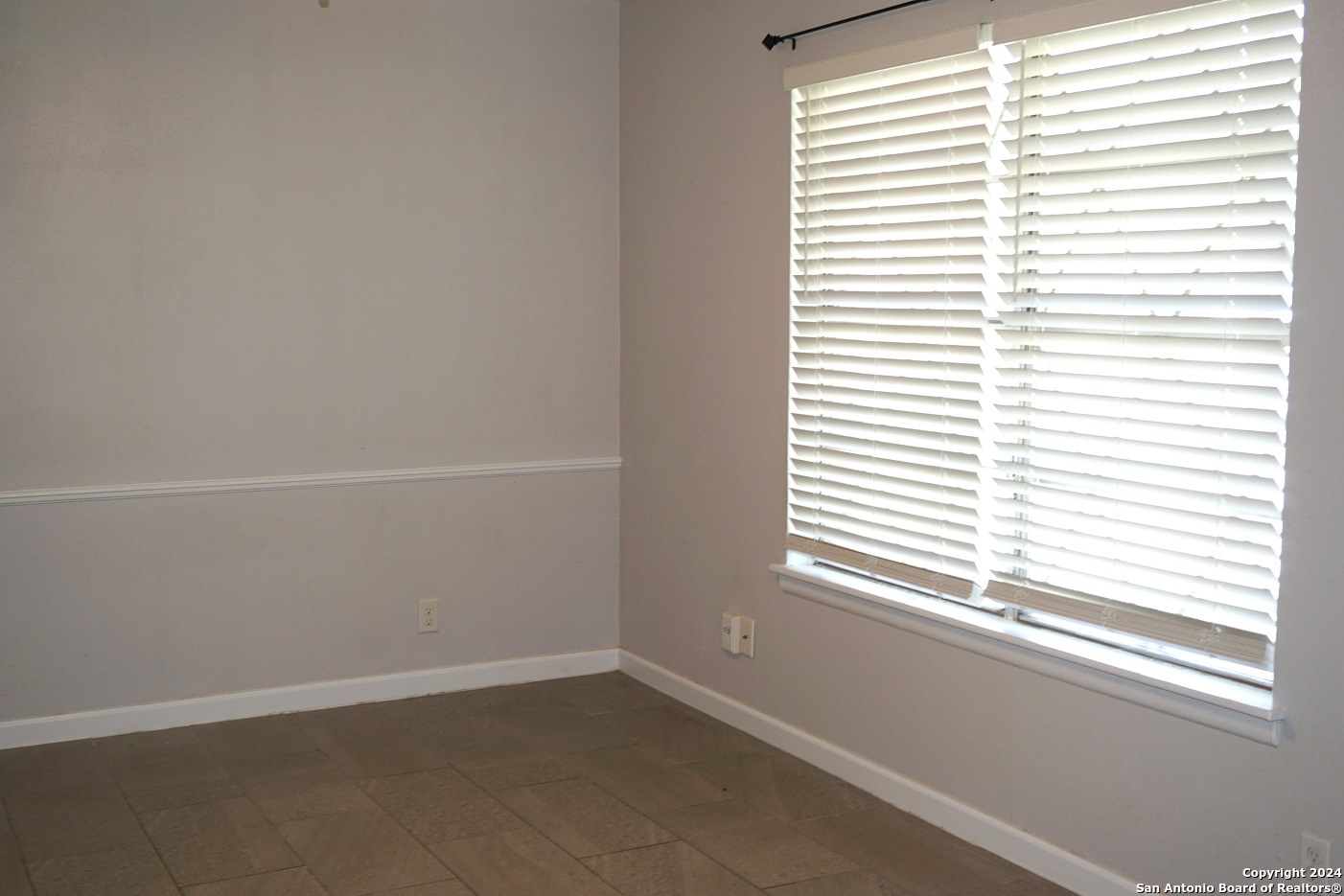 204 avenue e   Converse TX 78109