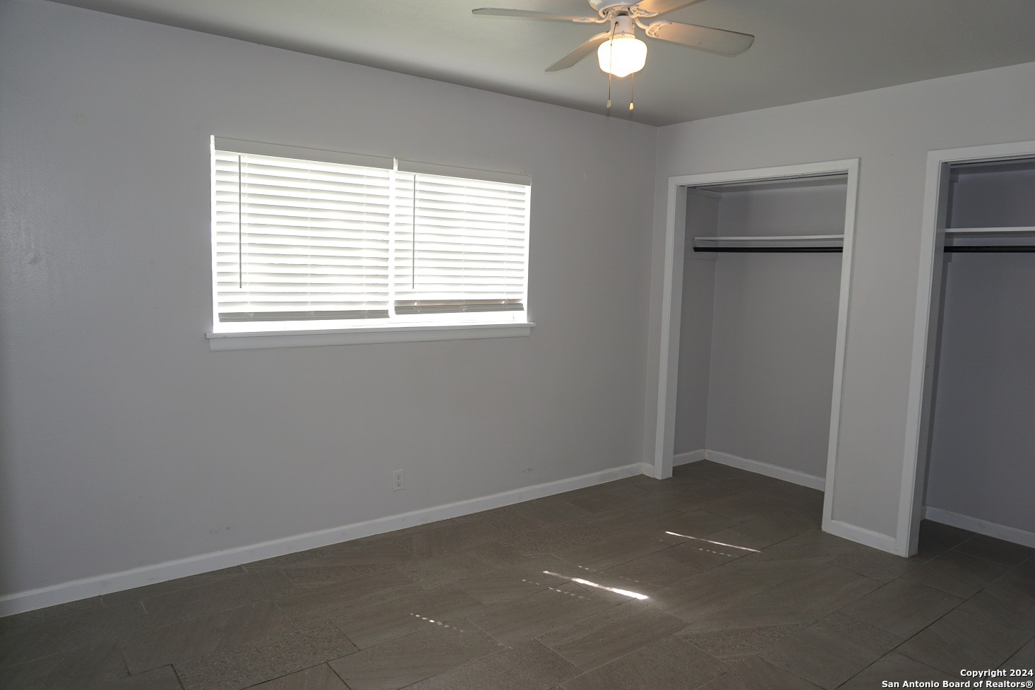 204 avenue e   Converse TX 78109