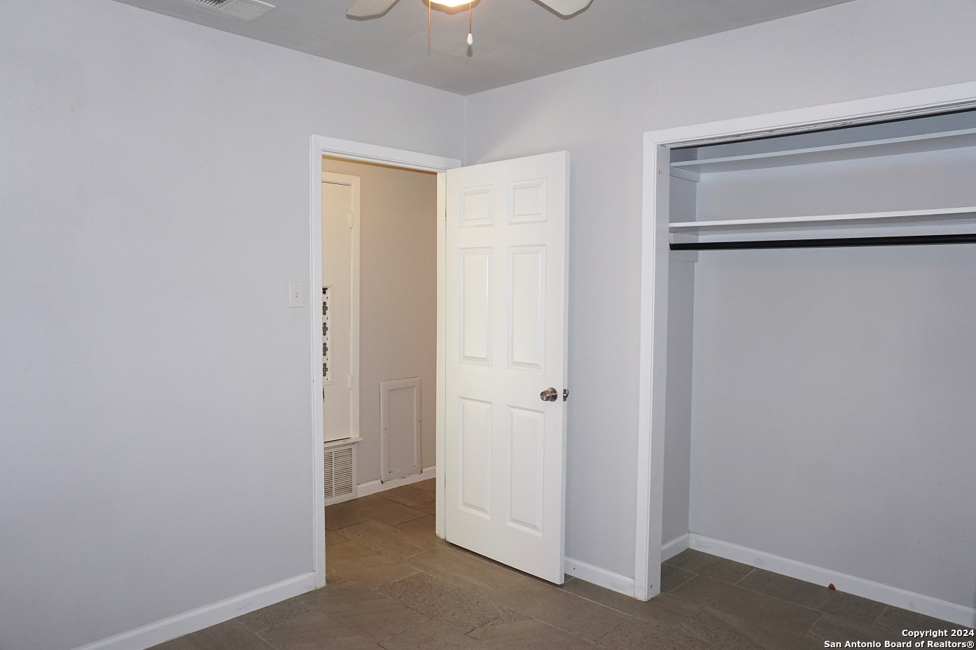 204 avenue e   Converse TX 78109