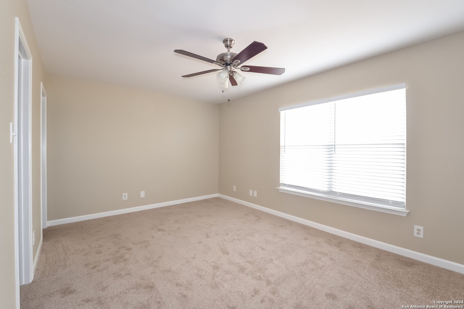 6527 HIGHLAND GRASS   Converse TX 78109-4629