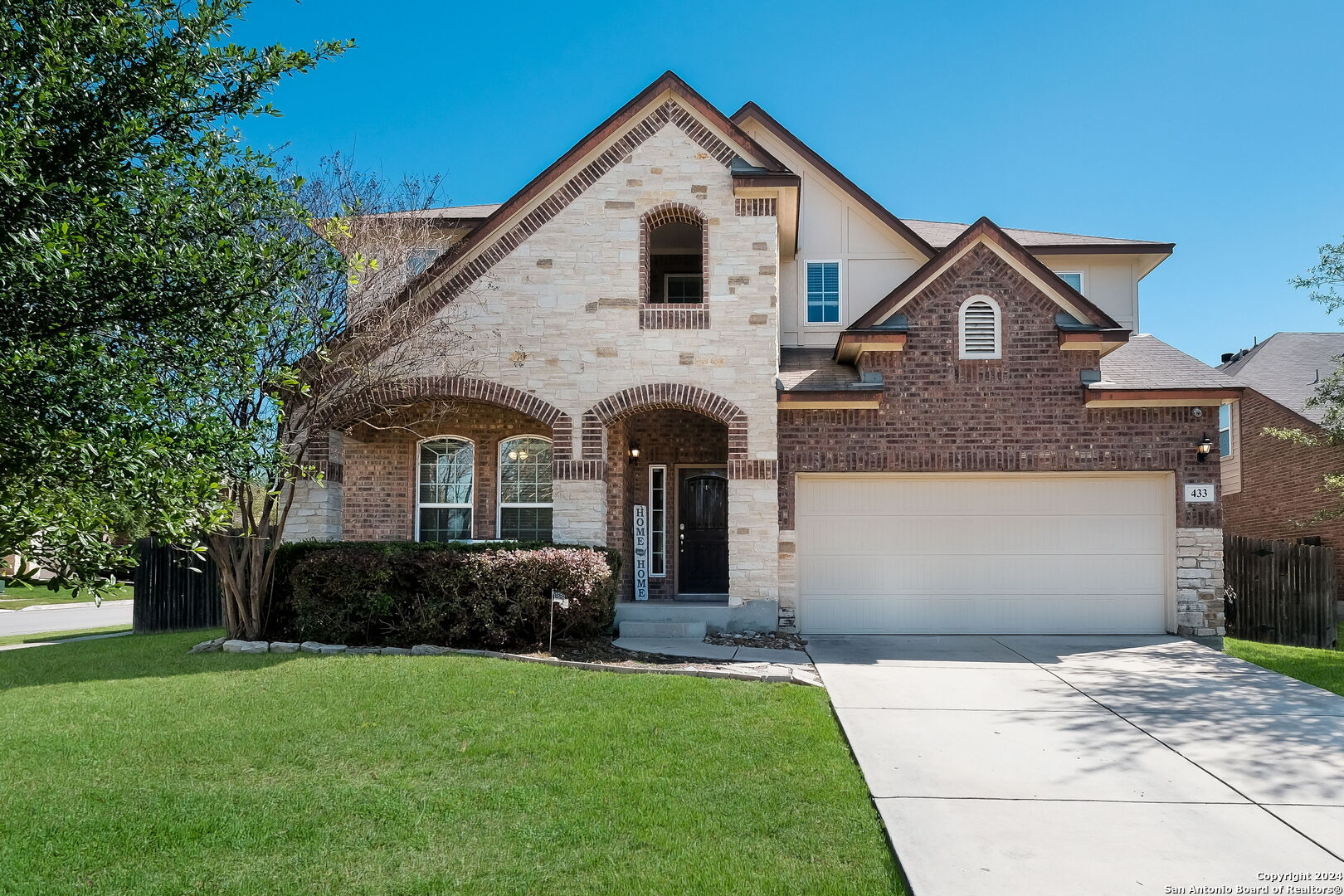 Photo of 433 Bison Ln in Cibolo, TX