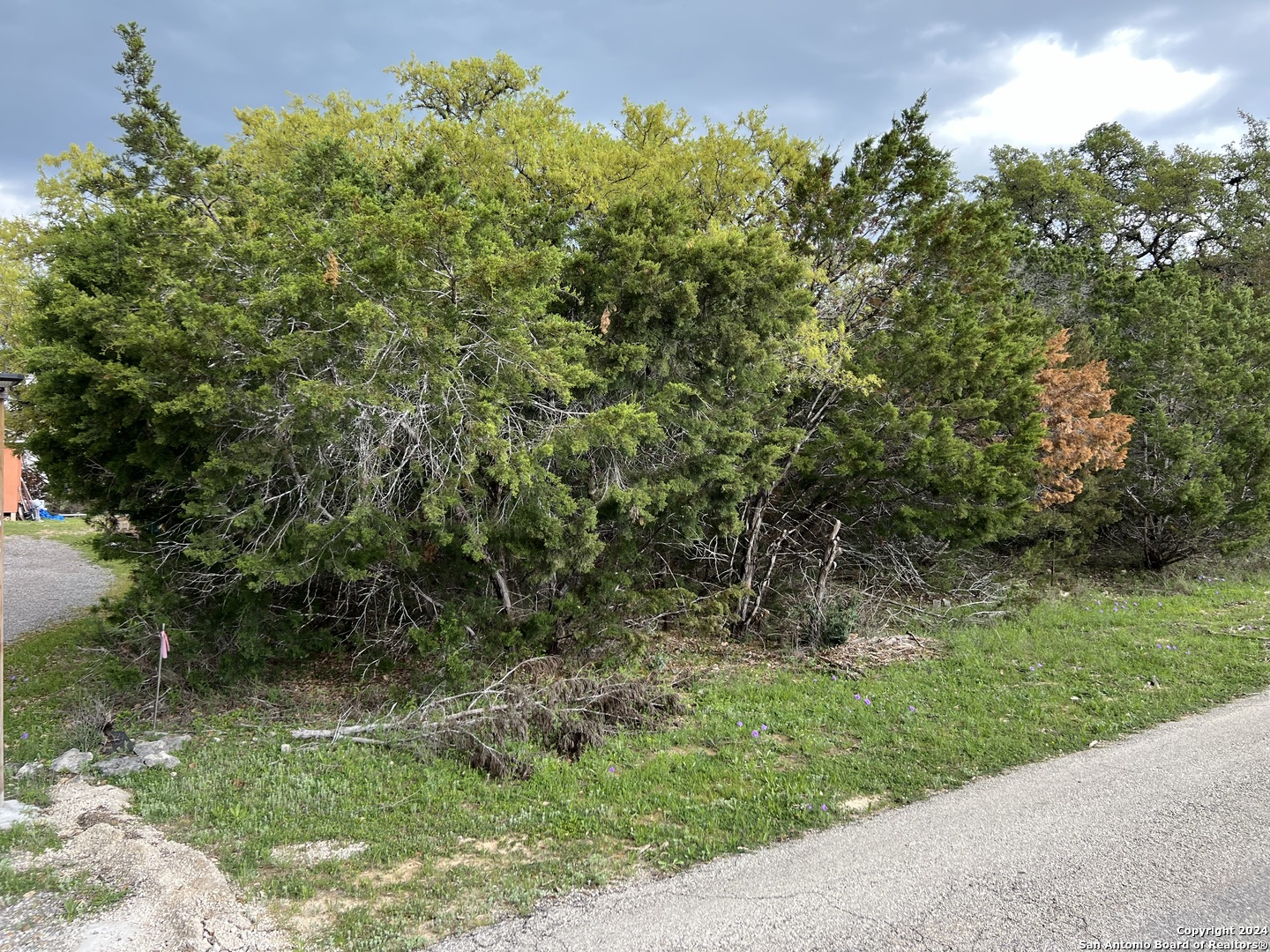 Photo of 462 W Overlook Dr in Canyon Lake, TX