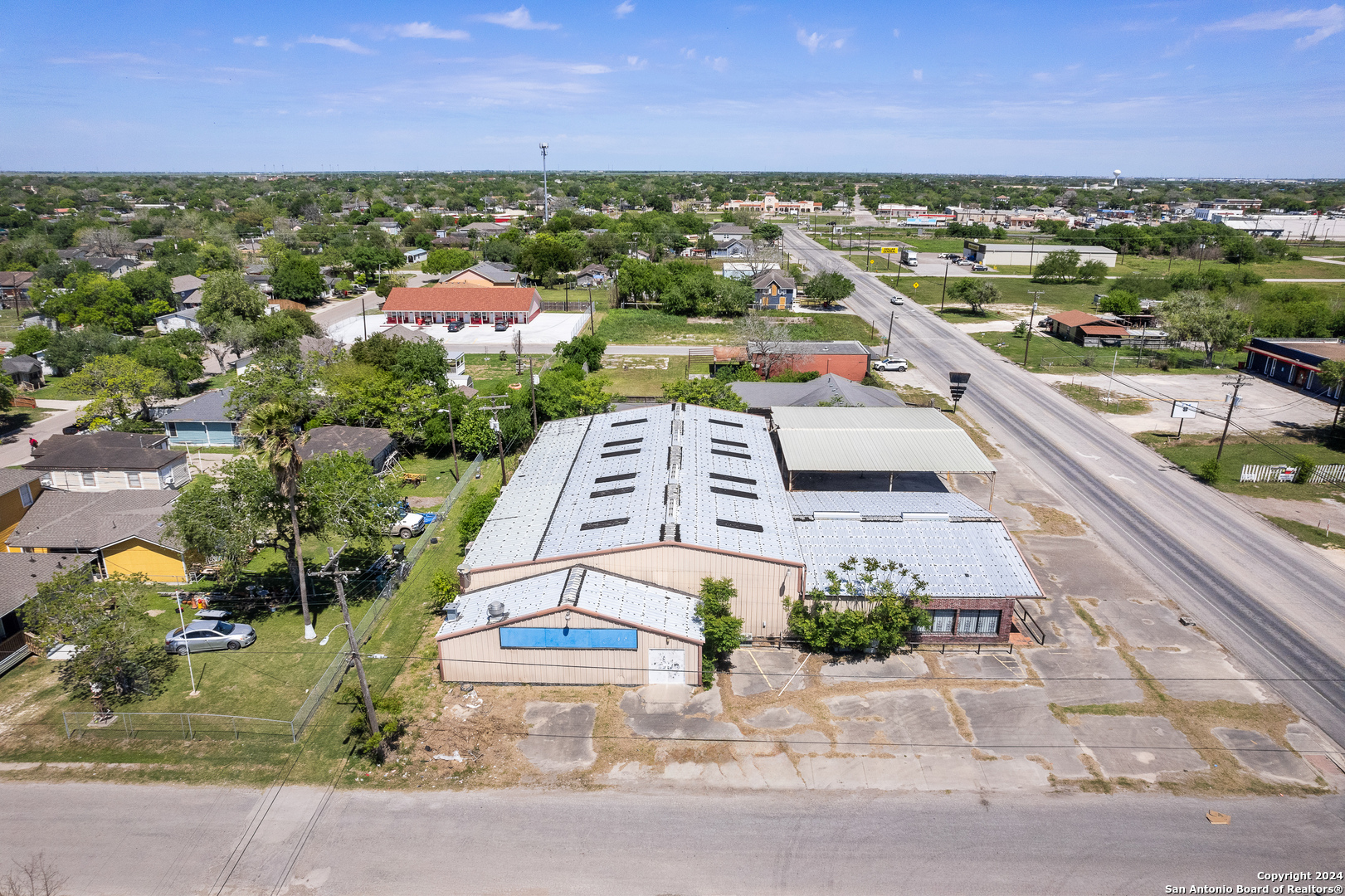 611 Lincoln Ave, Robstown, TX 78380