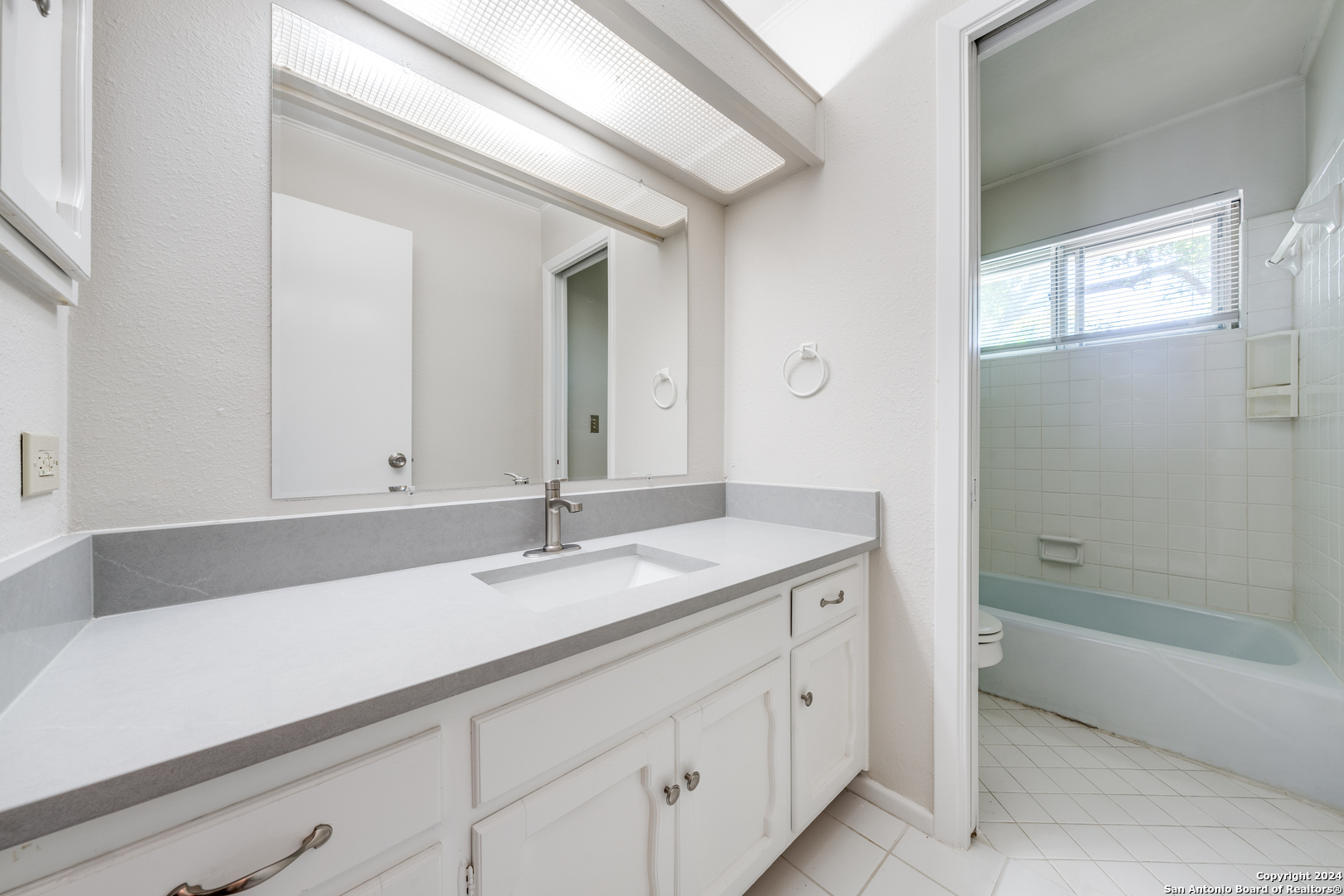 6106 VANCE JACKSON RD, #36, San Antonio, TX 78230