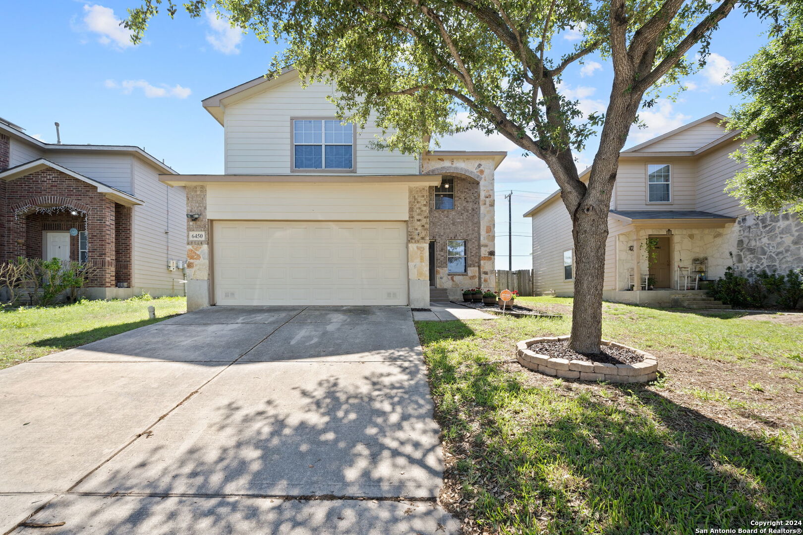 Photo of 6450 Candleview Ct in San Antonio, TX