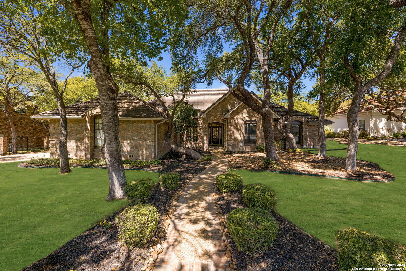 Photo of 3 Braeburn Oaks in San Antonio, TX