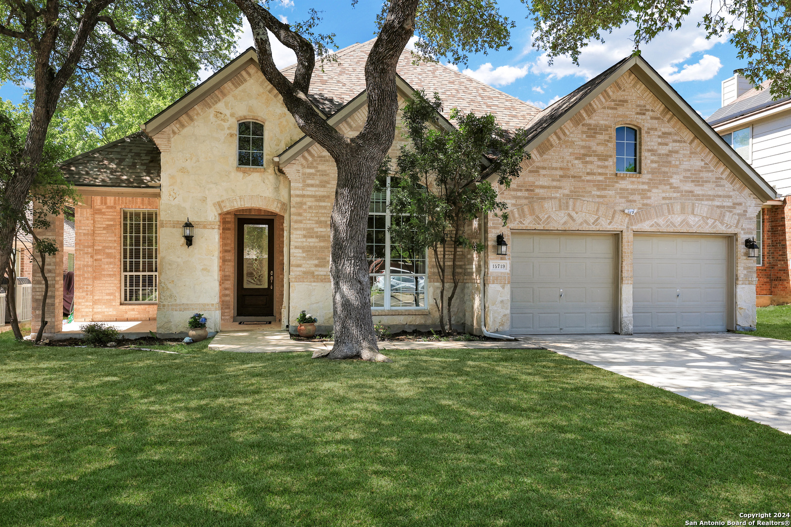 Photo of 15719 Ponderosa Pass in Helotes, TX