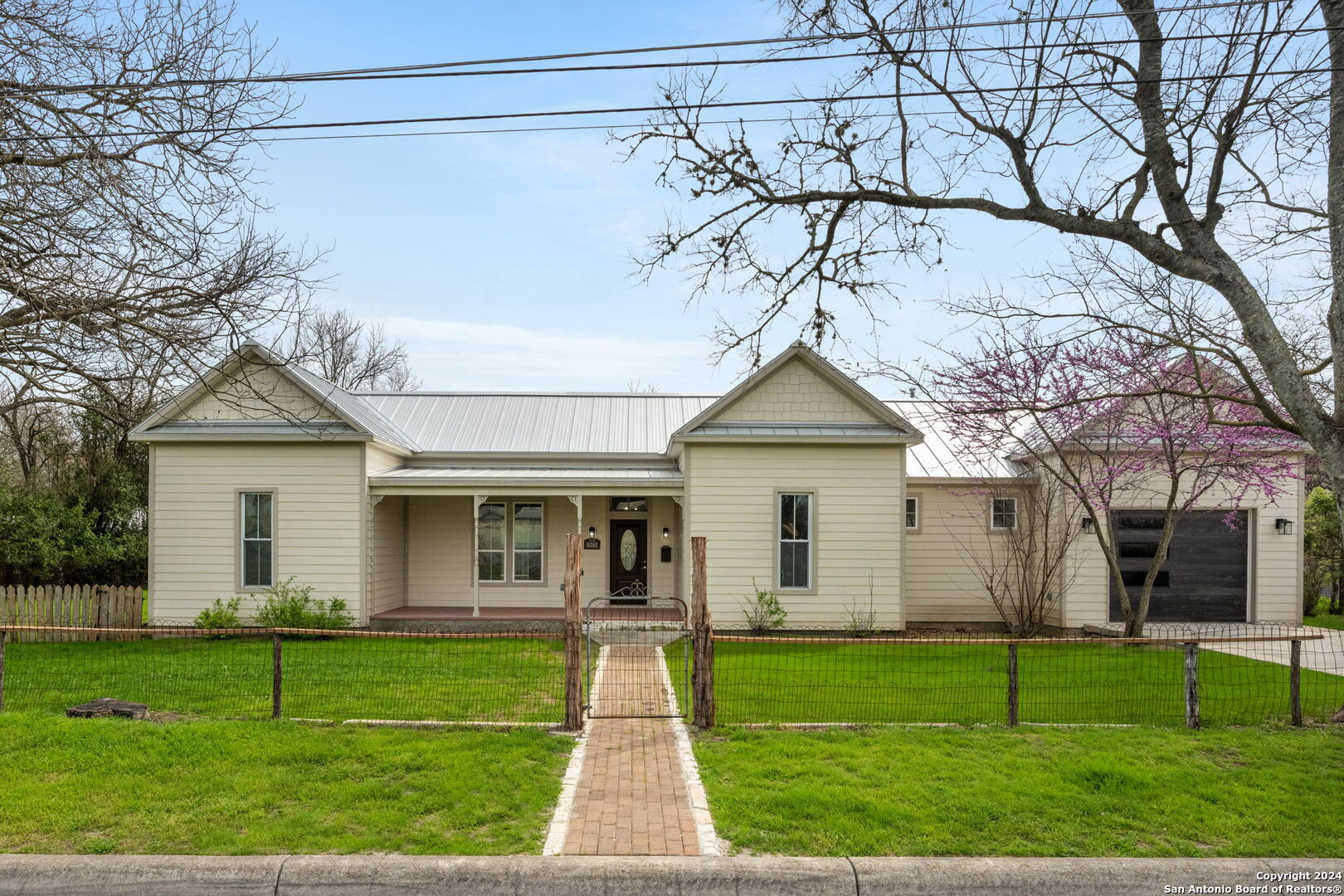 Property photo for 303 JAMES ST, Boerne, TX