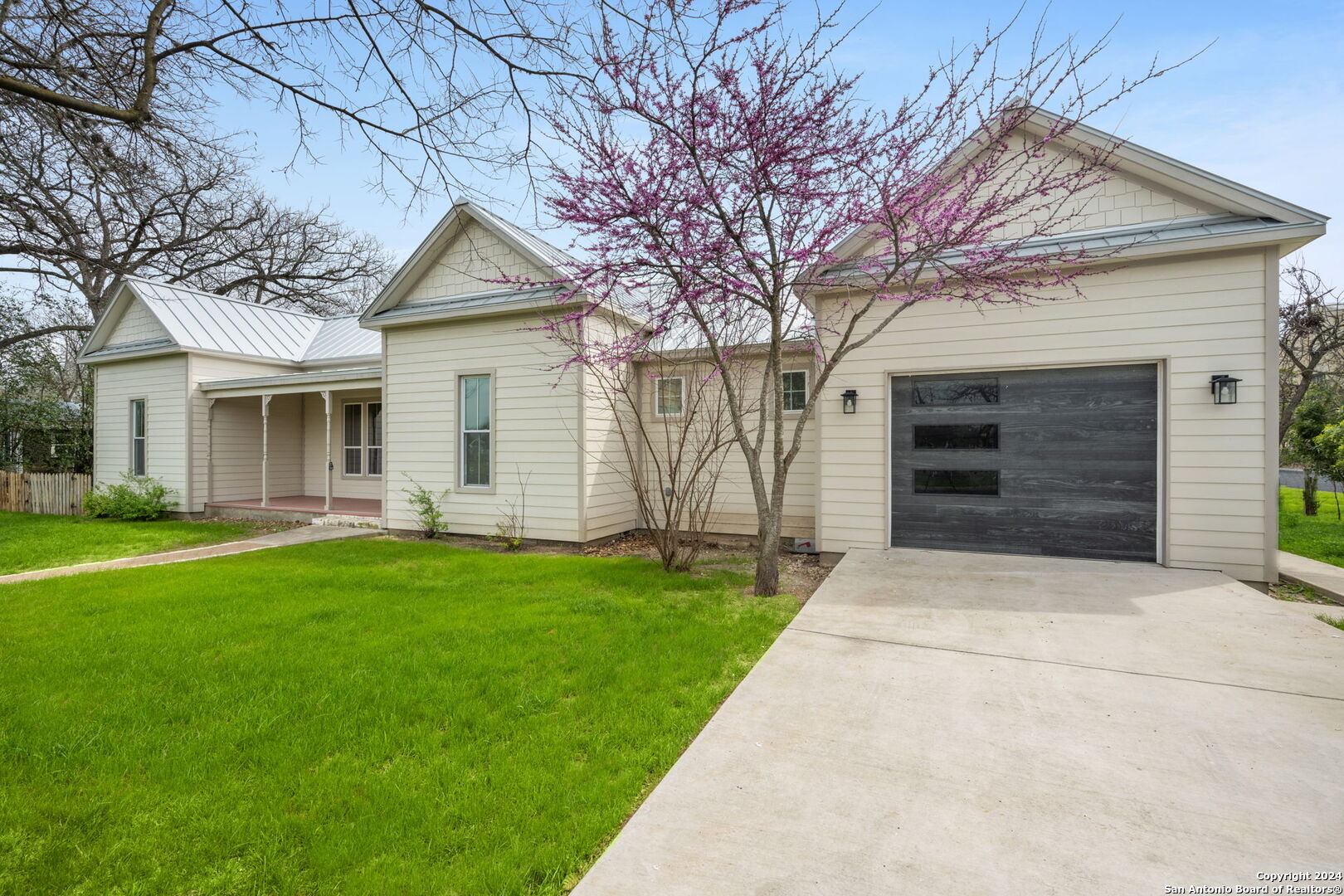 303 JAMES ST, Boerne, TX 78006