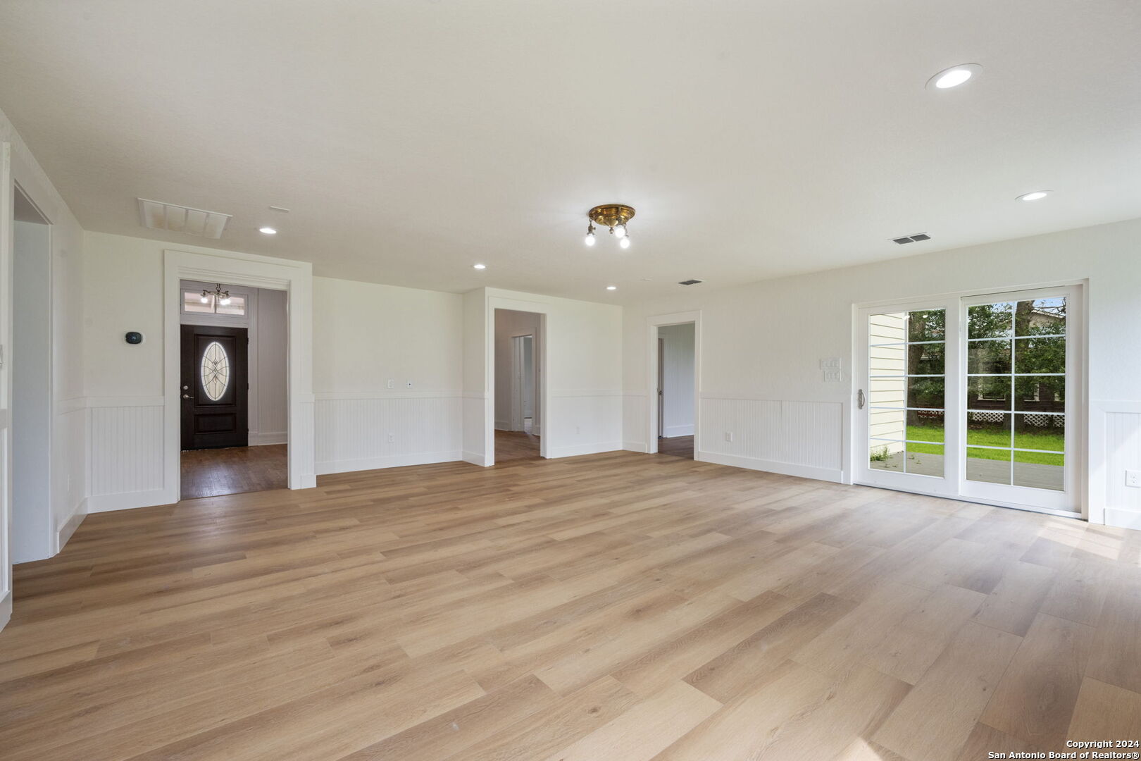 303 JAMES ST, Boerne, TX 78006