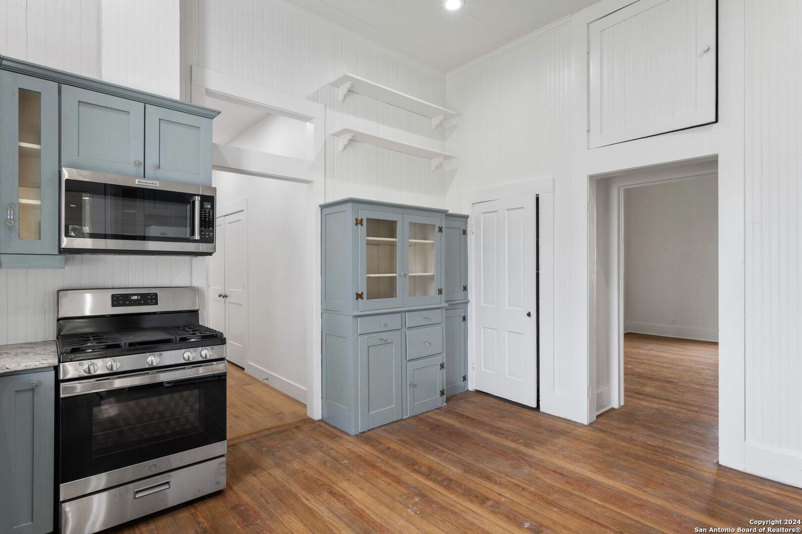 303 JAMES ST, Boerne, TX 78006