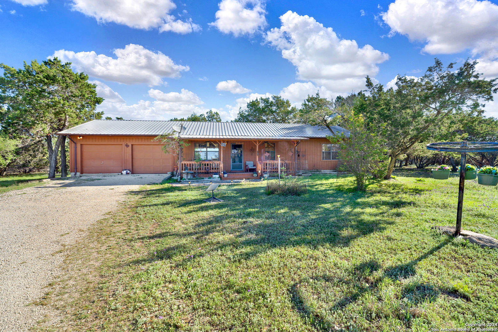 Photo of 128 Ranch Rd in Pipe Creek, TX