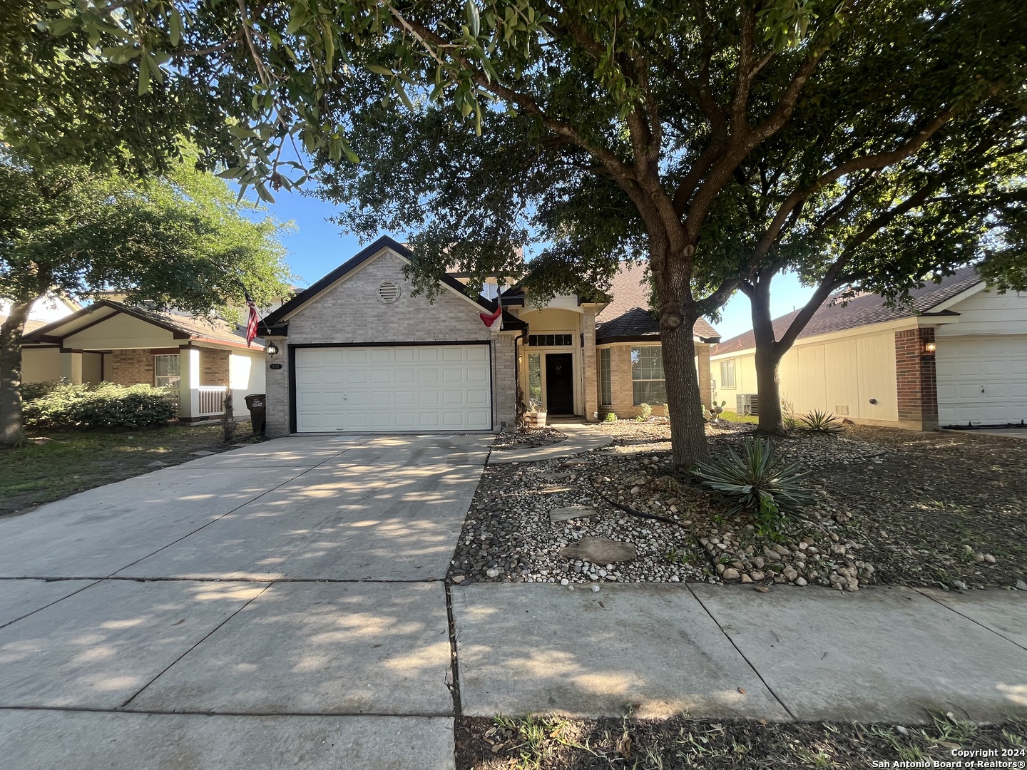8515 RITA BLANCA ST   Converse TX 78109-3581