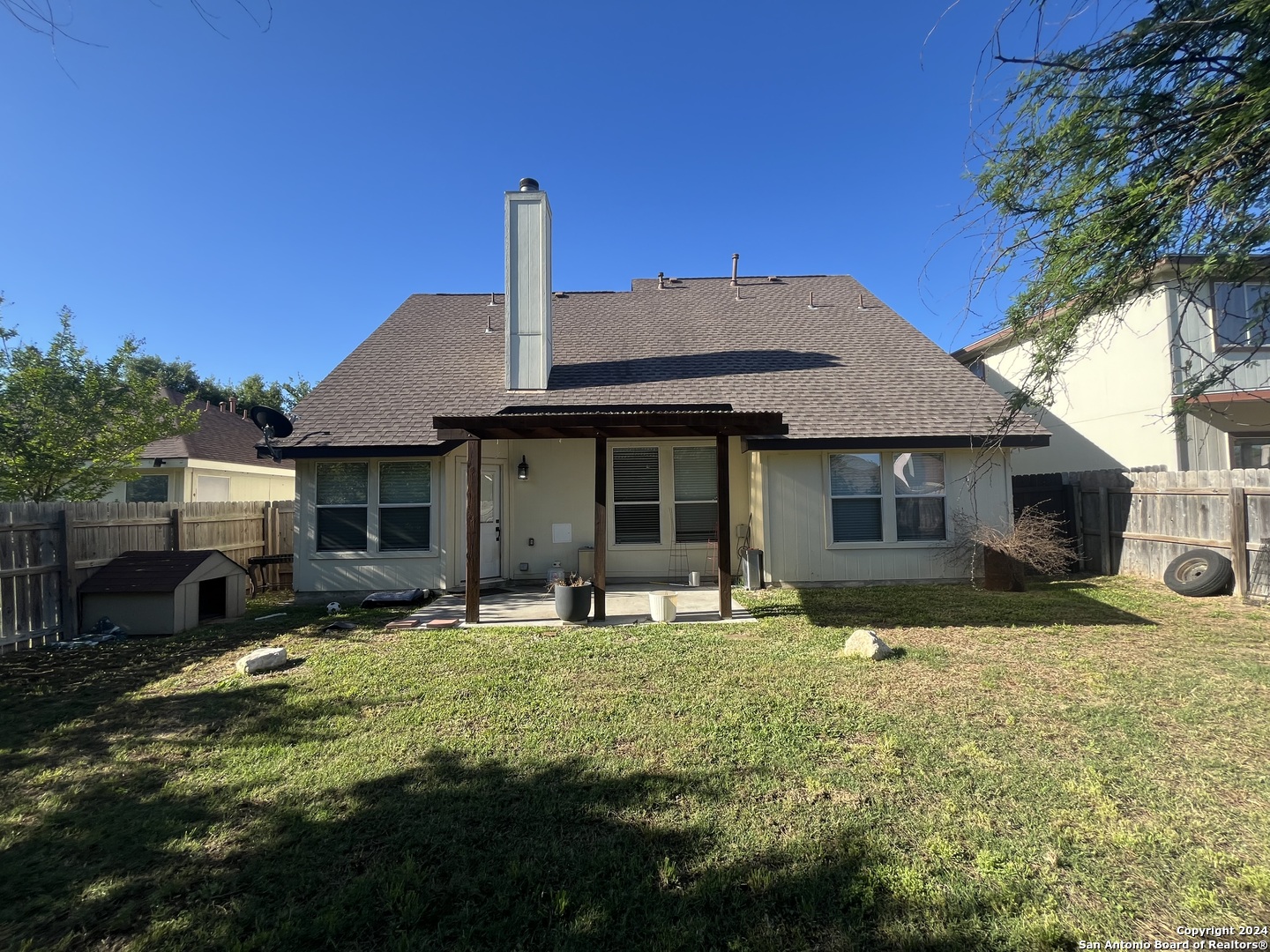 8515 RITA BLANCA ST   Converse TX 78109-3581