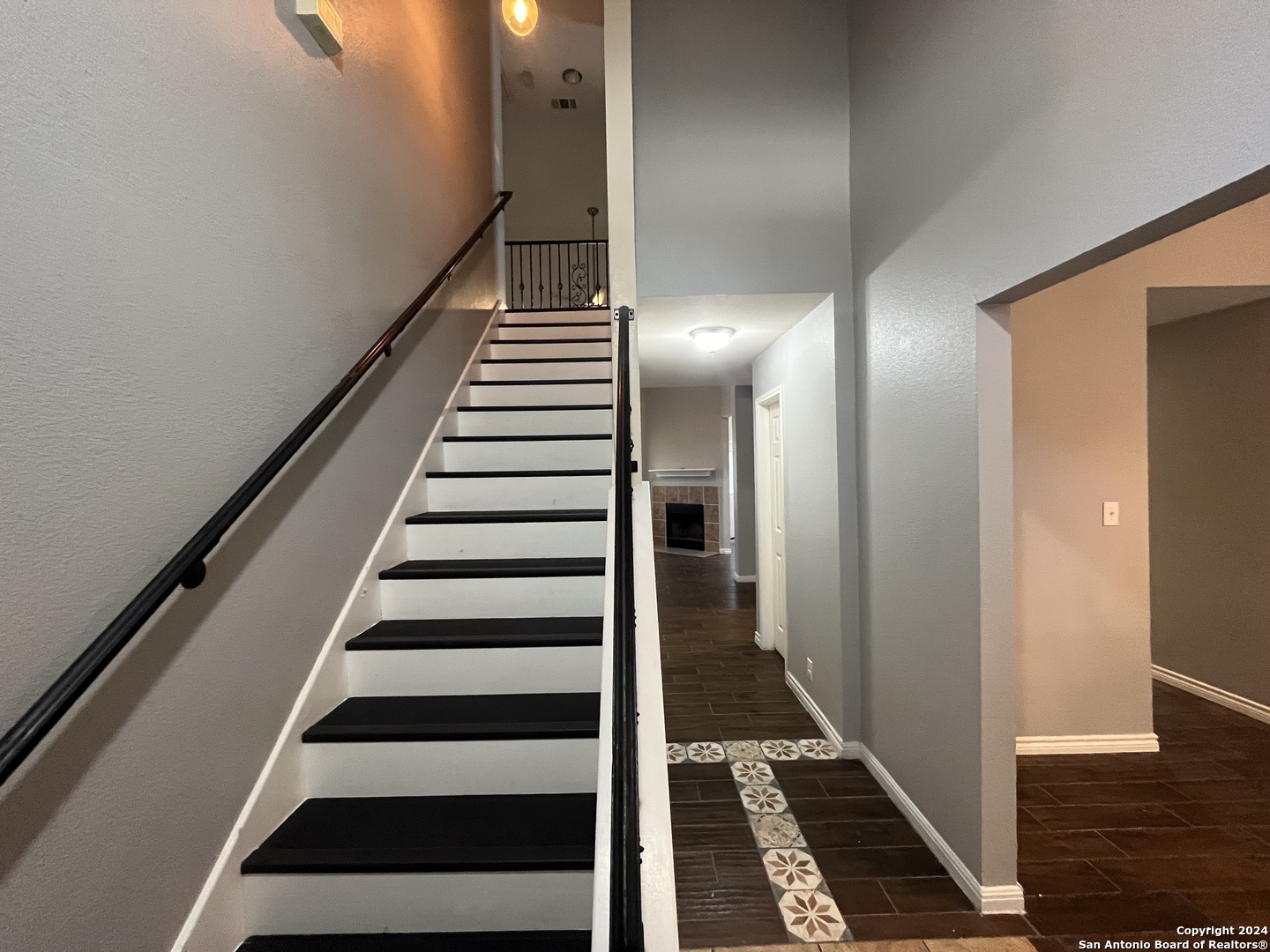 8515 RITA BLANCA ST   Converse TX 78109-3581