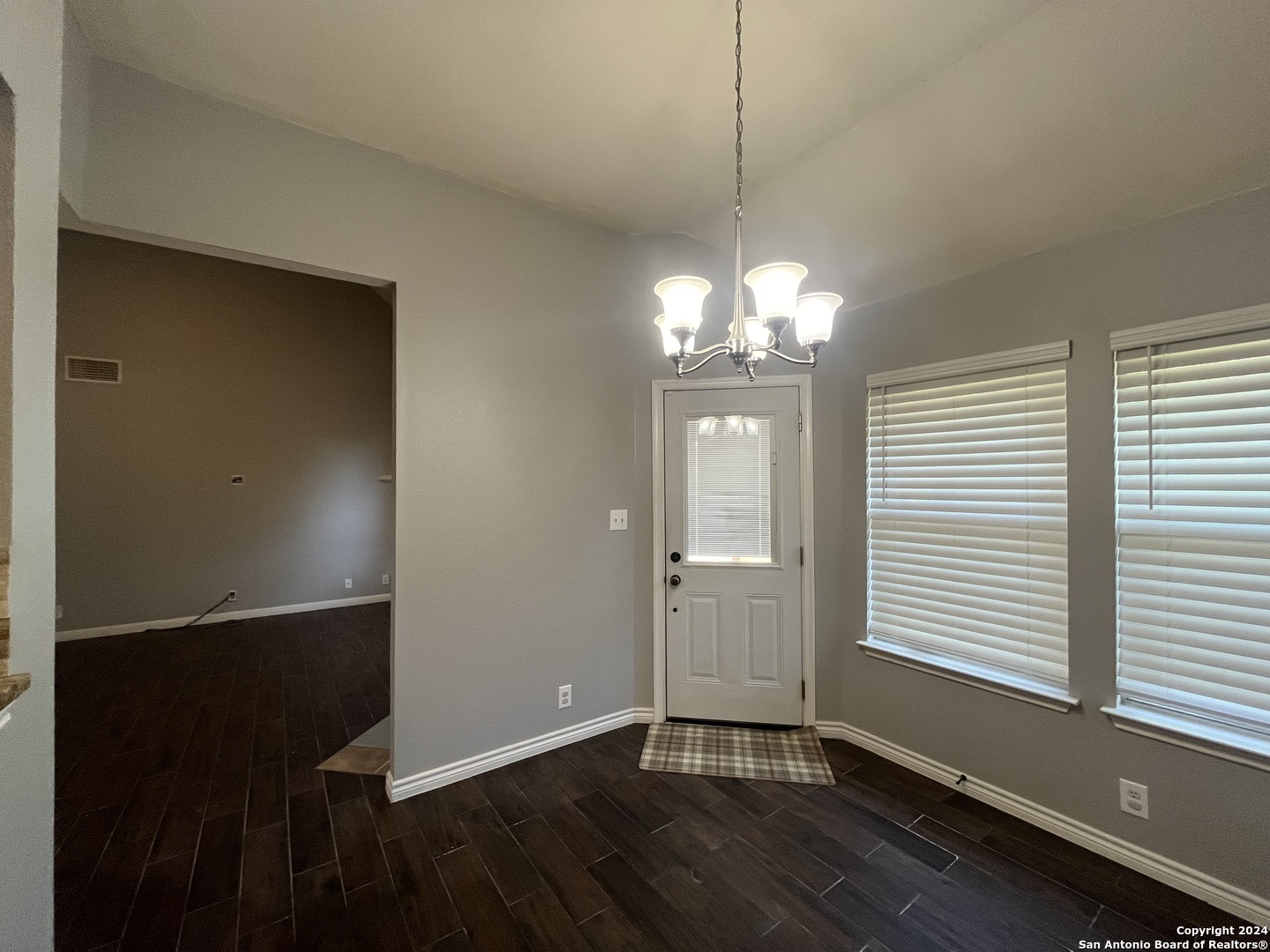 8515 RITA BLANCA ST   Converse TX 78109-3581