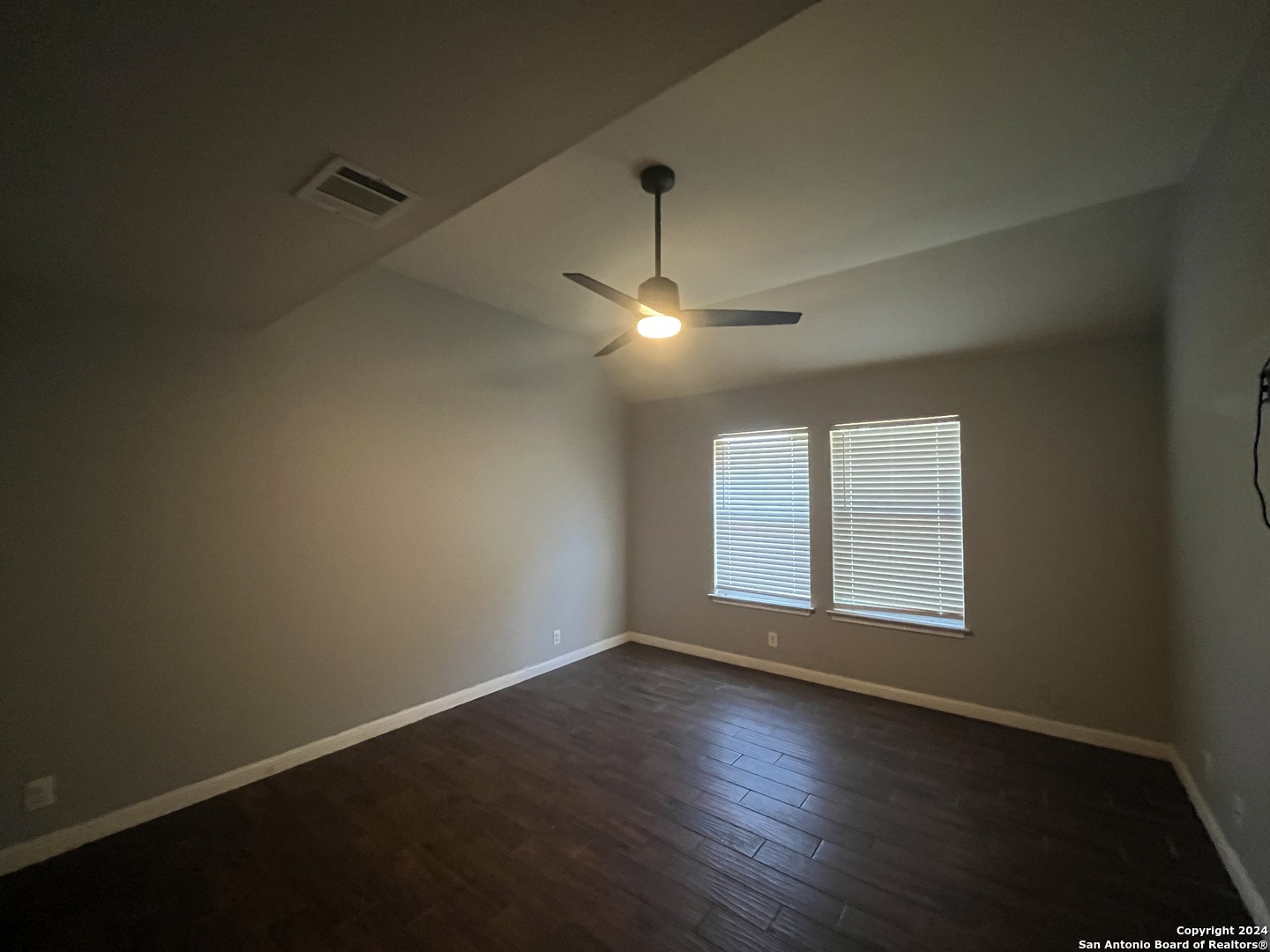 8515 RITA BLANCA ST   Converse TX 78109-3581