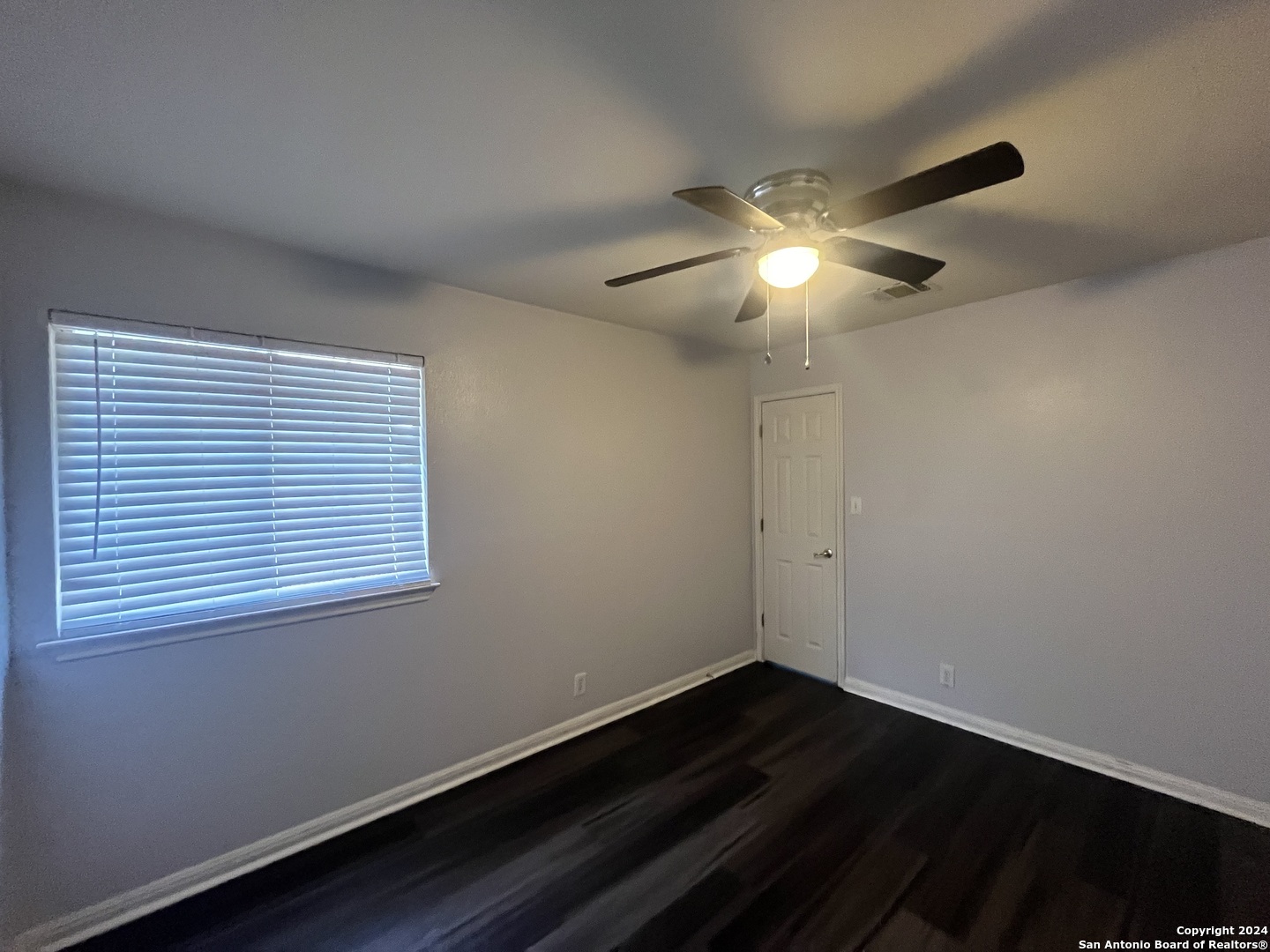 8515 RITA BLANCA ST   Converse TX 78109-3581