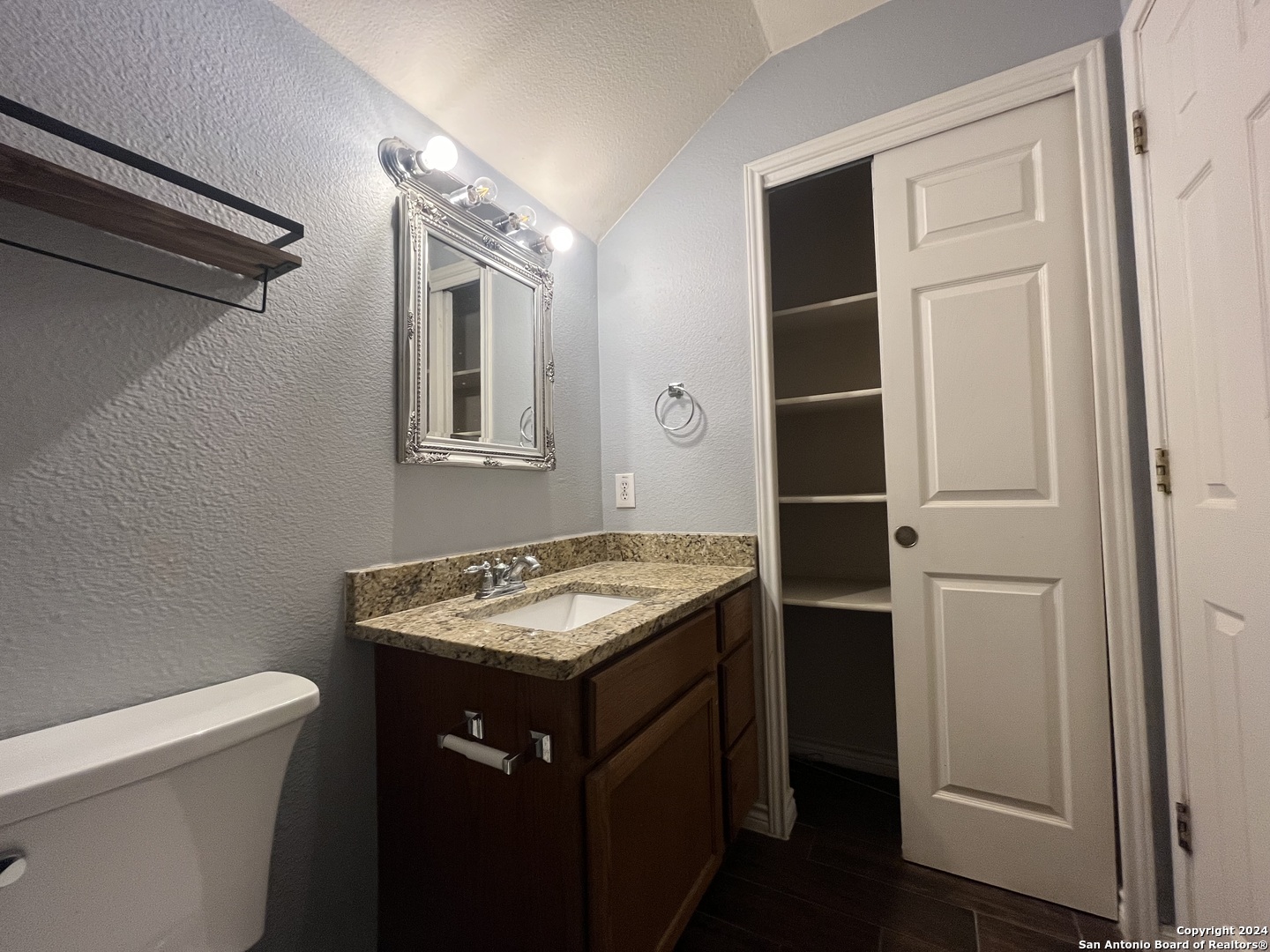 8515 RITA BLANCA ST   Converse TX 78109-3581