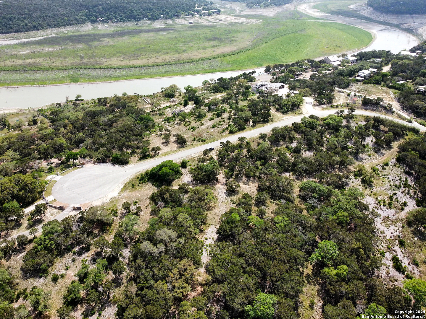 Photo of Lot 6 Sidney Shores Dr in Lakehills, TX