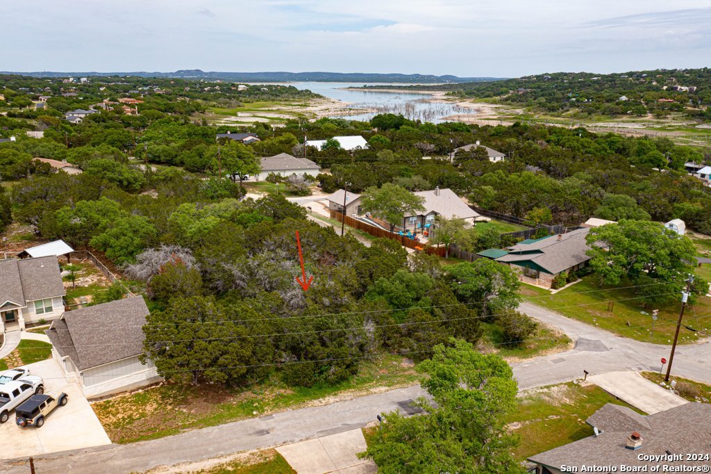 Photo of 102 Cliffwood in Canyon Lake, TX