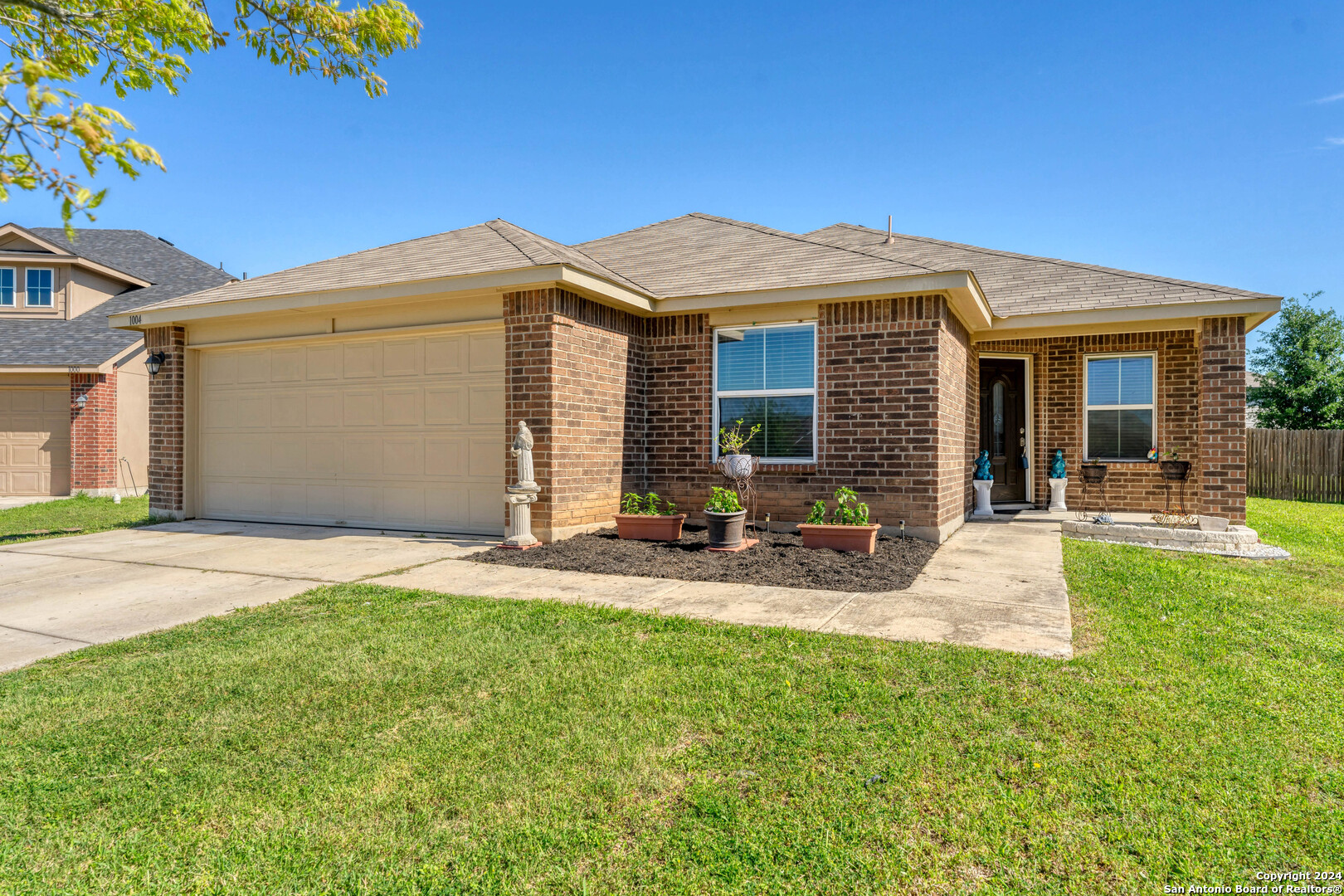 Photo of 1004 Bromley Ct in Seguin, TX