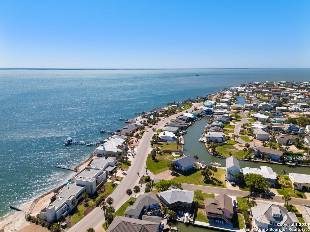 Photo of 1862 Bay Shore Dr in Rockport, TX