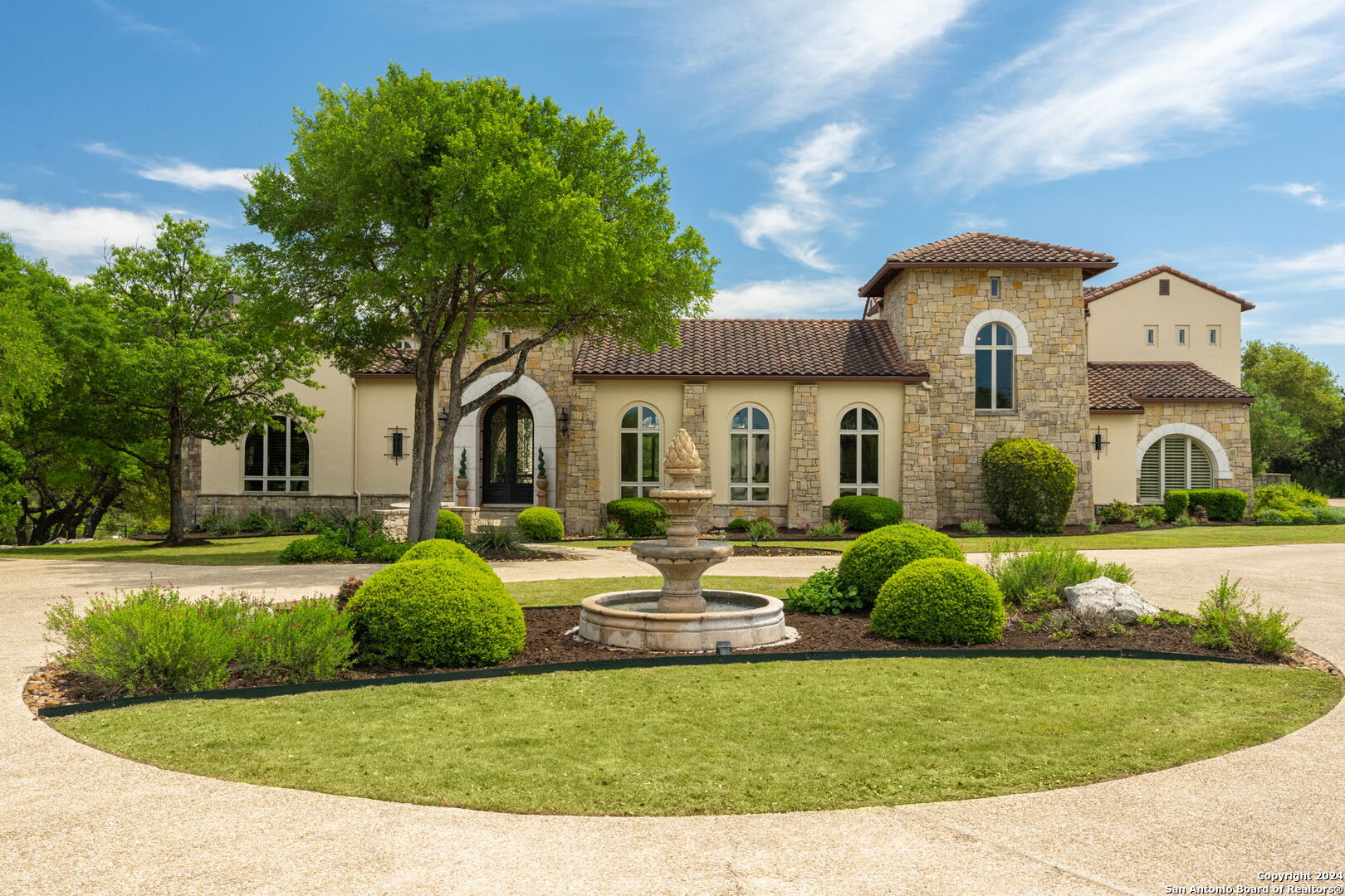 Photo of 11010 Anaqua Spgs in Boerne, TX