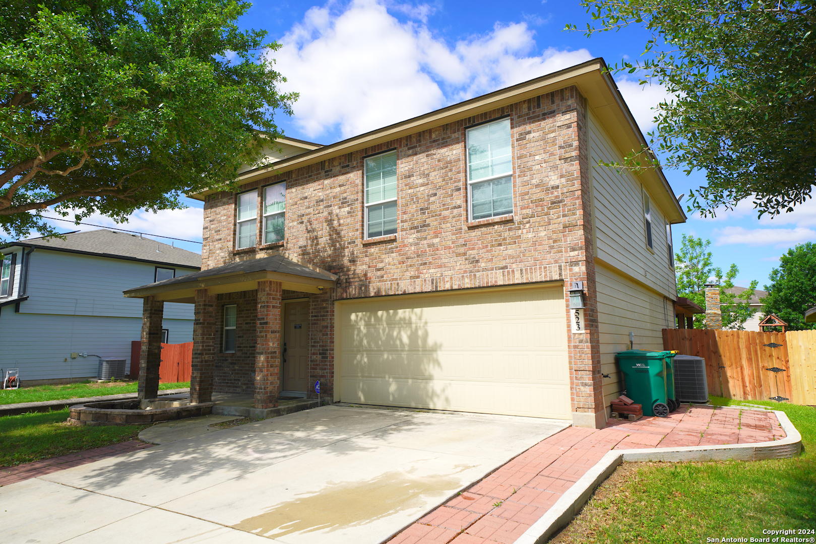 523 DIANA DR   Converse TX 78109-1134