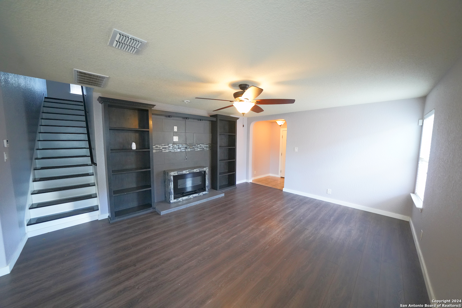 523 DIANA DR   Converse TX 78109-1134