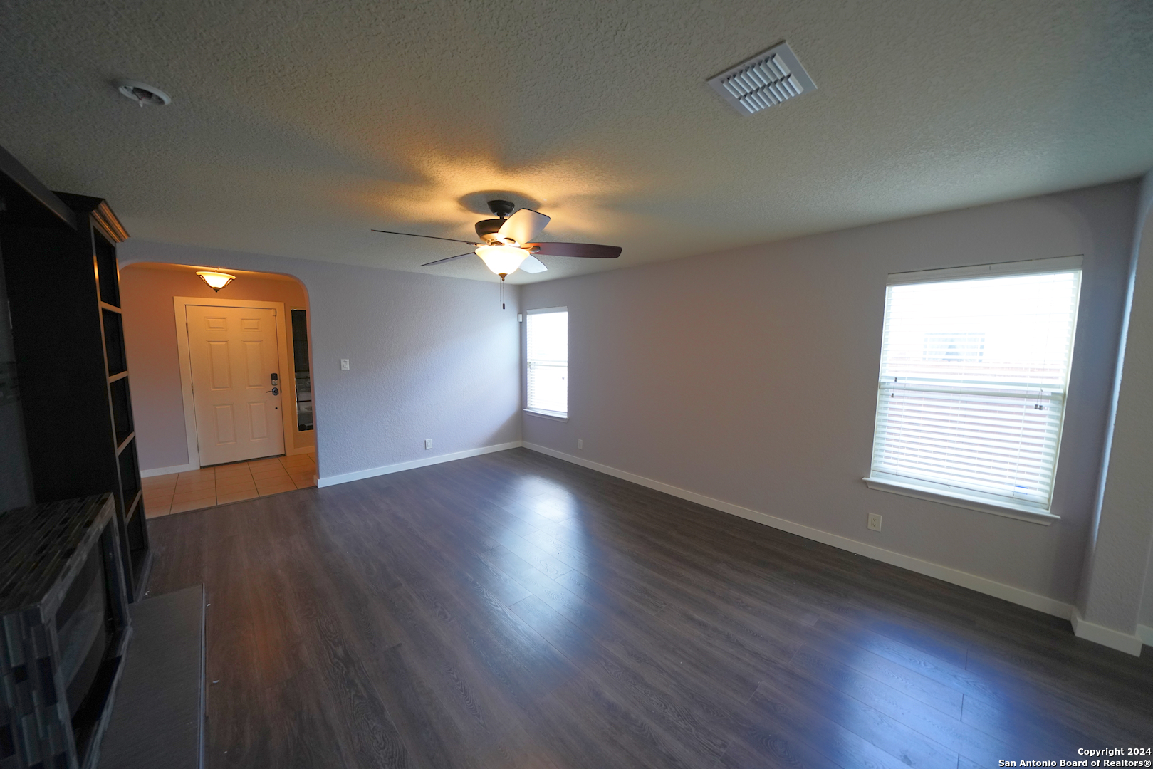 523 DIANA DR   Converse TX 78109-1134
