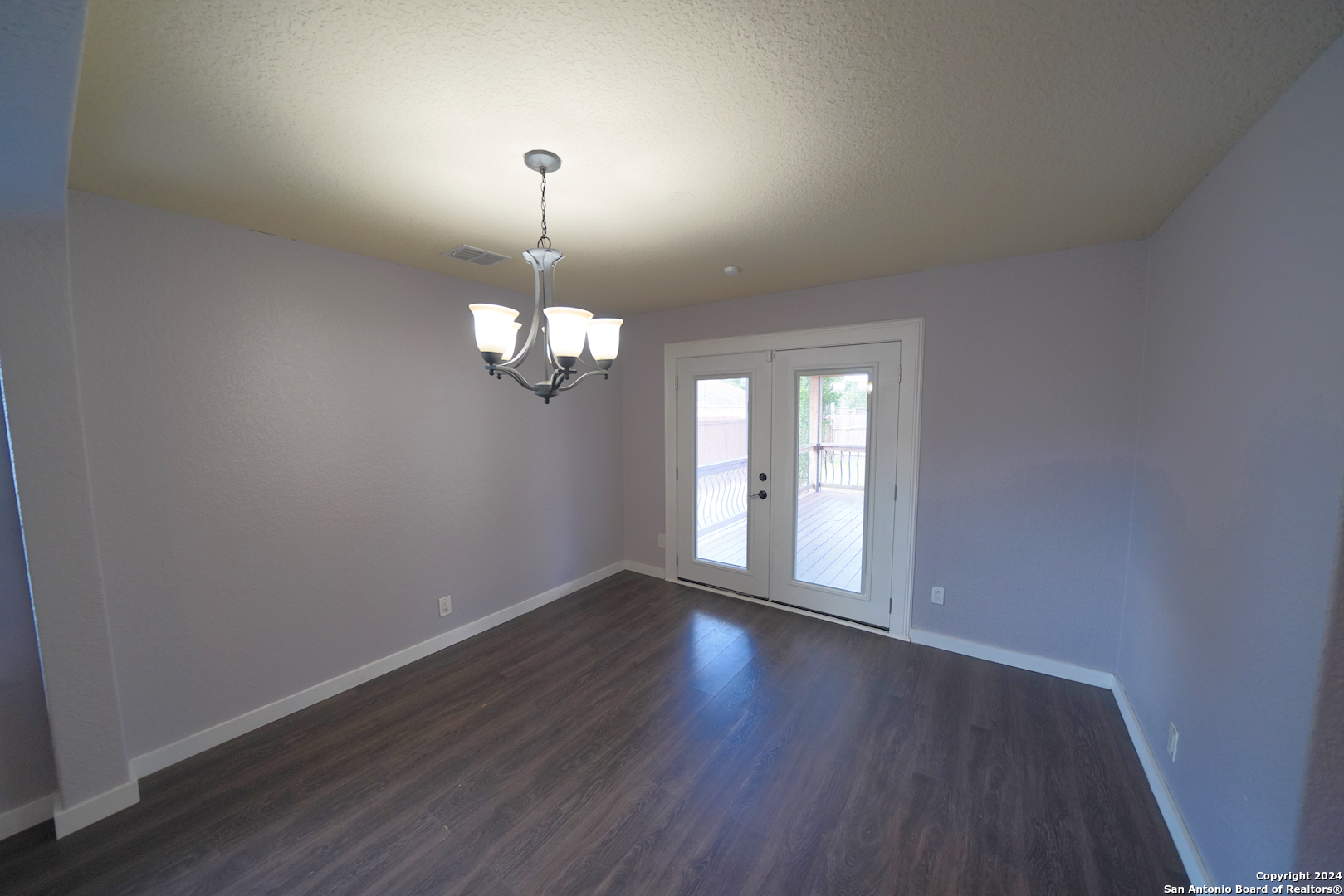 523 DIANA DR   Converse TX 78109-1134