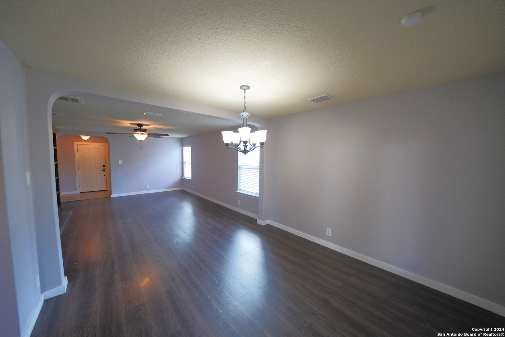523 DIANA DR   Converse TX 78109-1134
