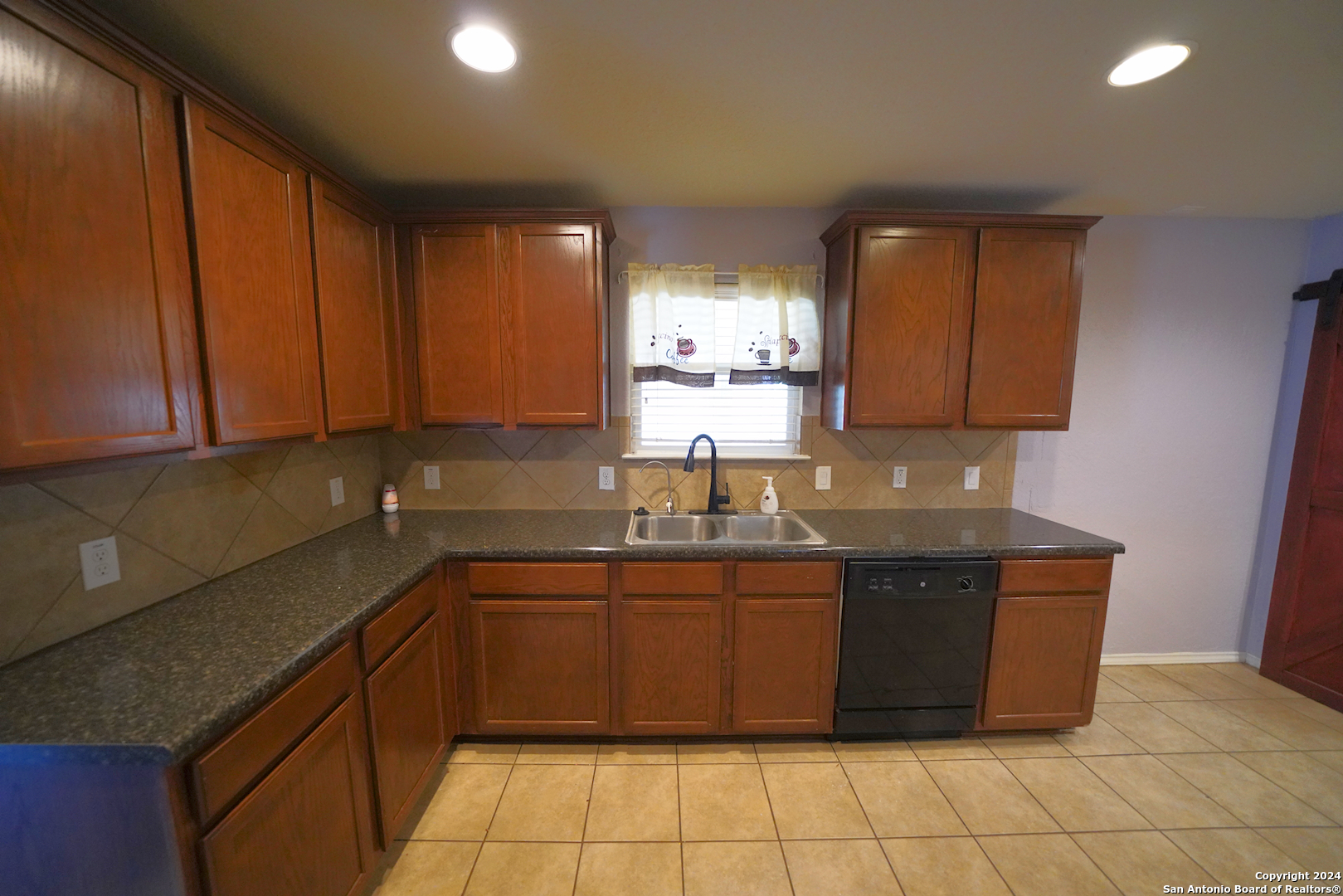 523 DIANA DR   Converse TX 78109-1134